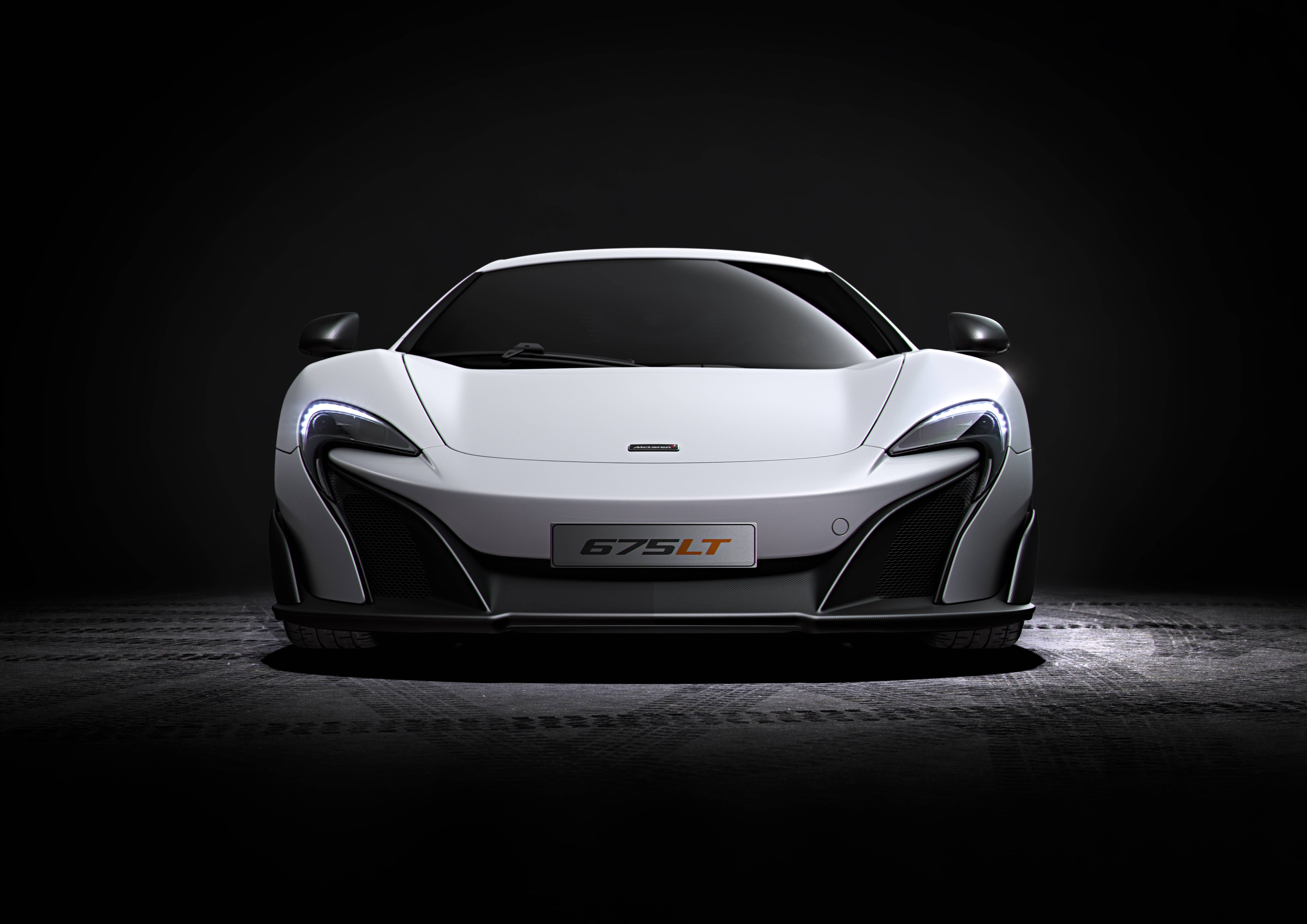 McLaren 675LT sports car HD Wallpaper