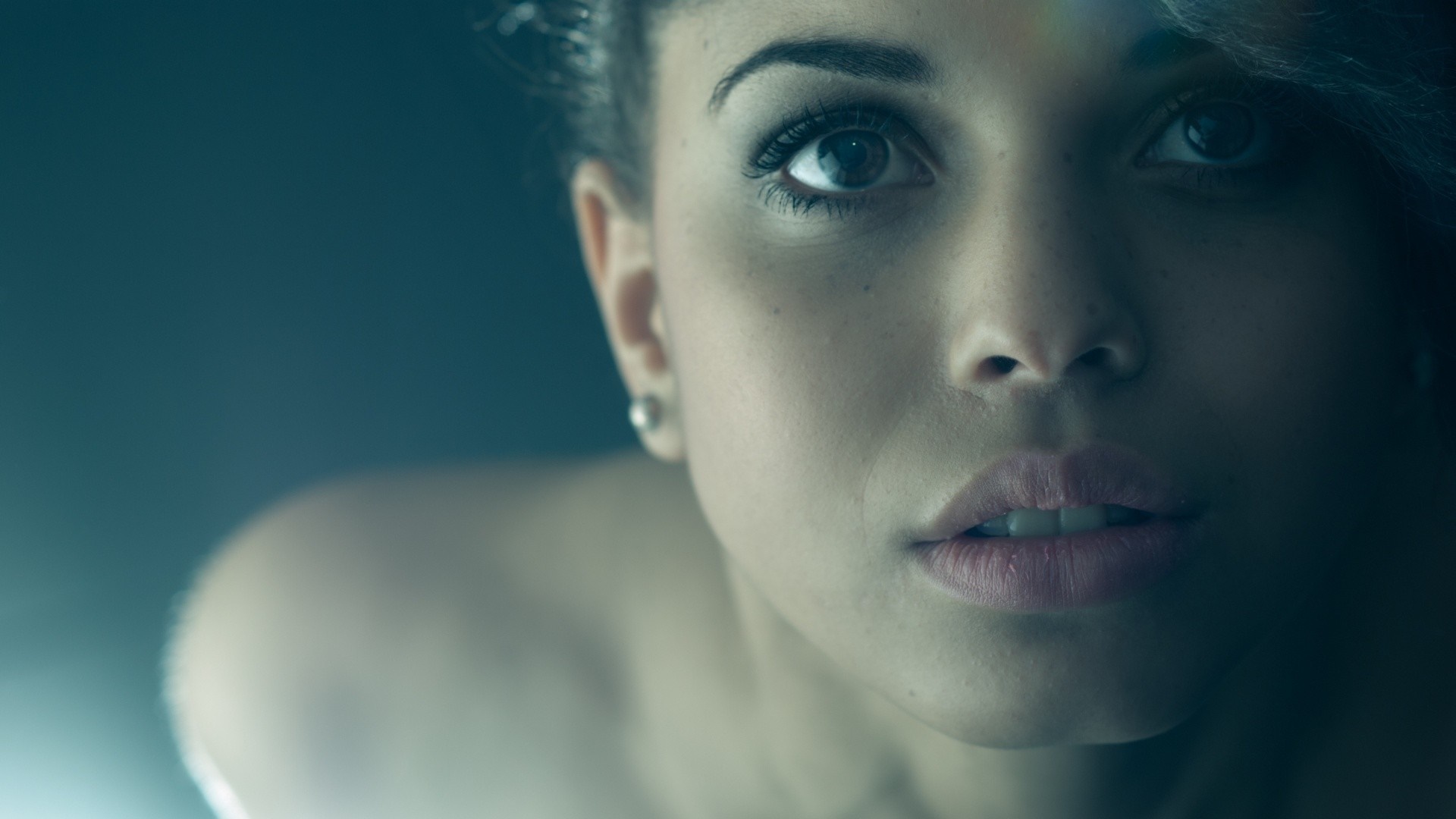 Closeup Portrait of Woman with Expressive Eyes HD Wallpaper