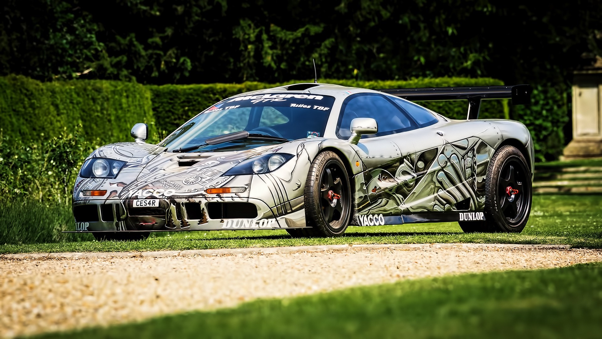 McLaren F1 with custom artwork HD Wallpaper