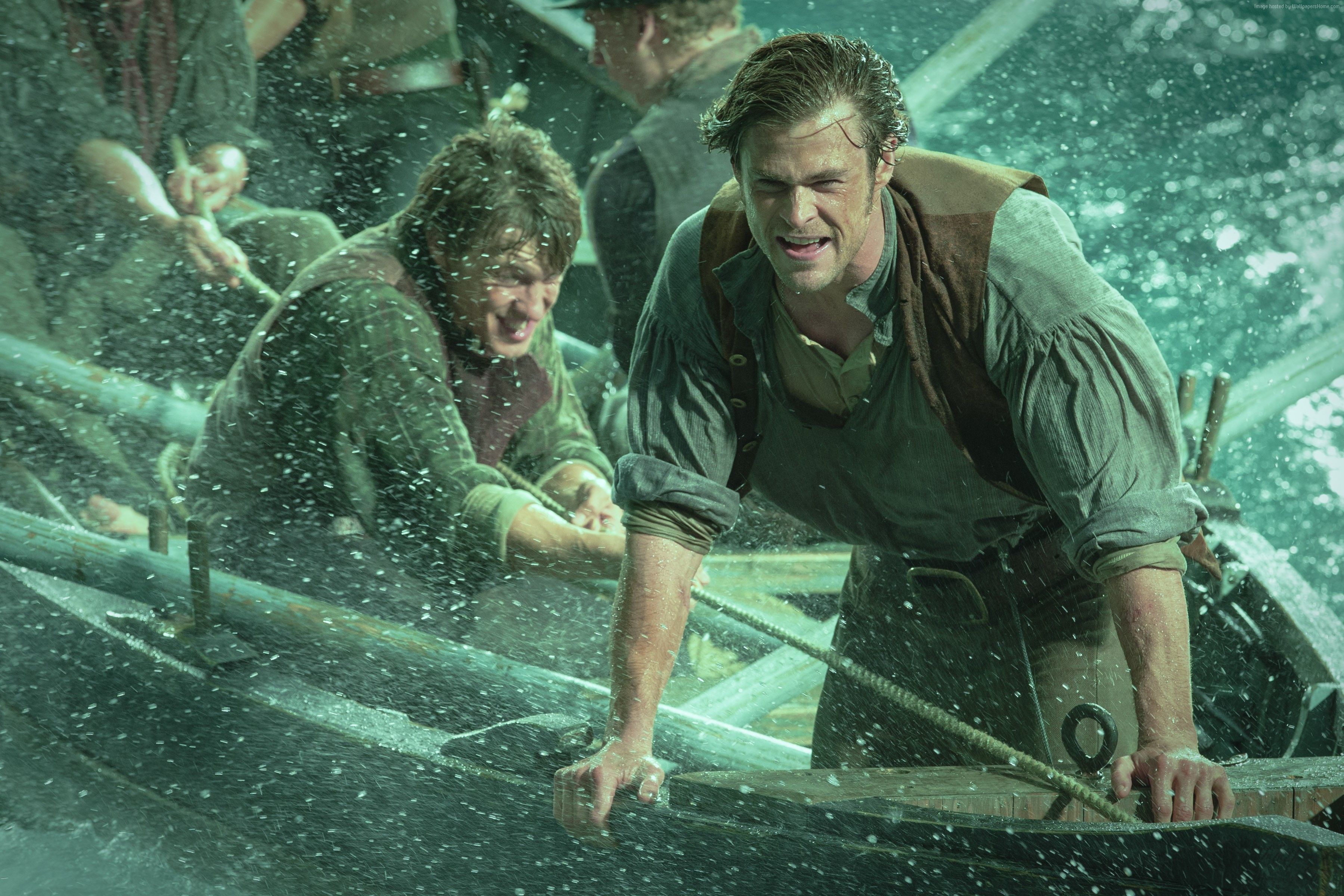 Chris Hemsworth in In the Heart of the Sea HD Wallpaper