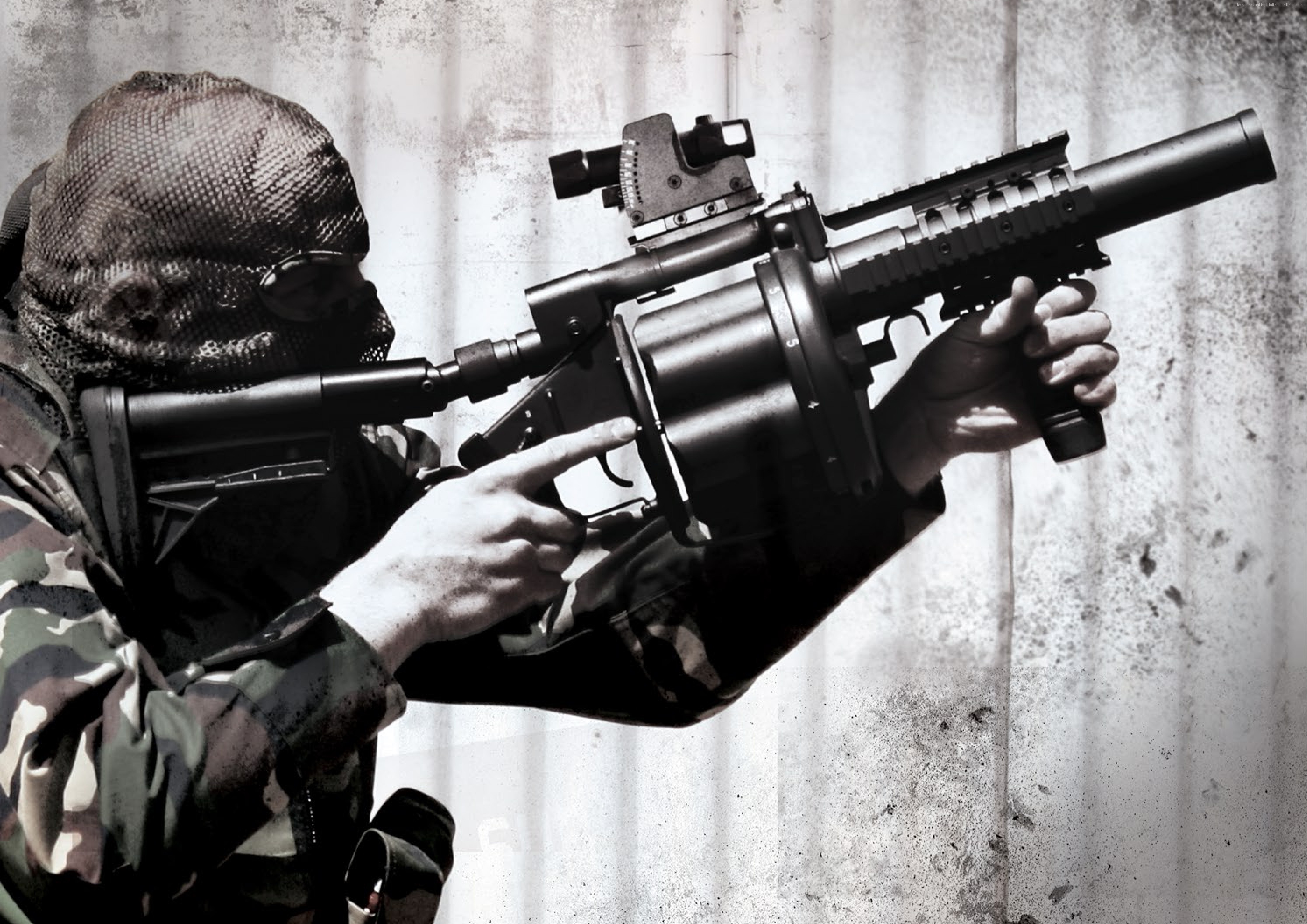 South African soldier with Milkor SuperSix MRGL grenade launcher HD Wallpaper