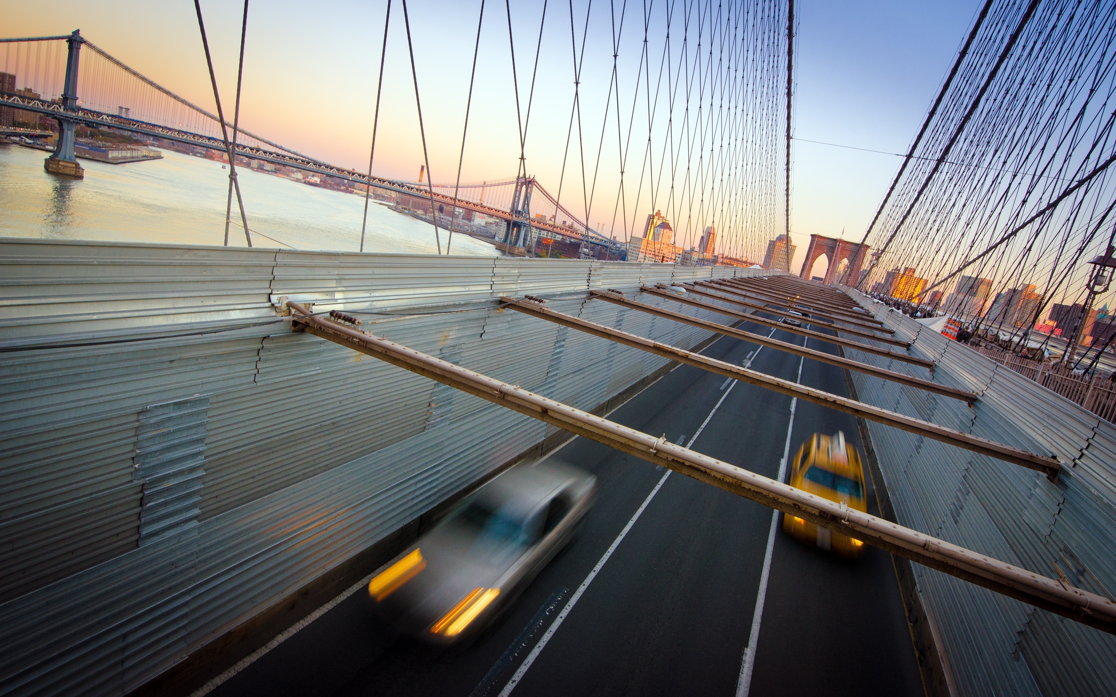 Brooklyn Bridge at Sunset with Traffic HD Wallpaper