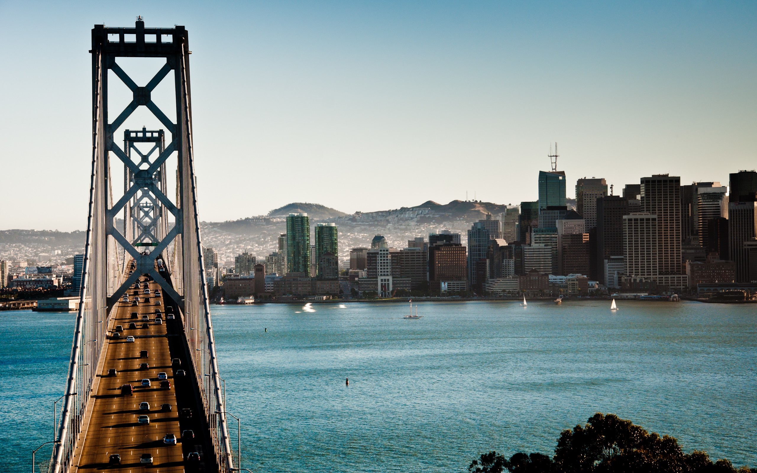 San Francisco Bay Bridge and Downtown Skyline HD Wallpaper
