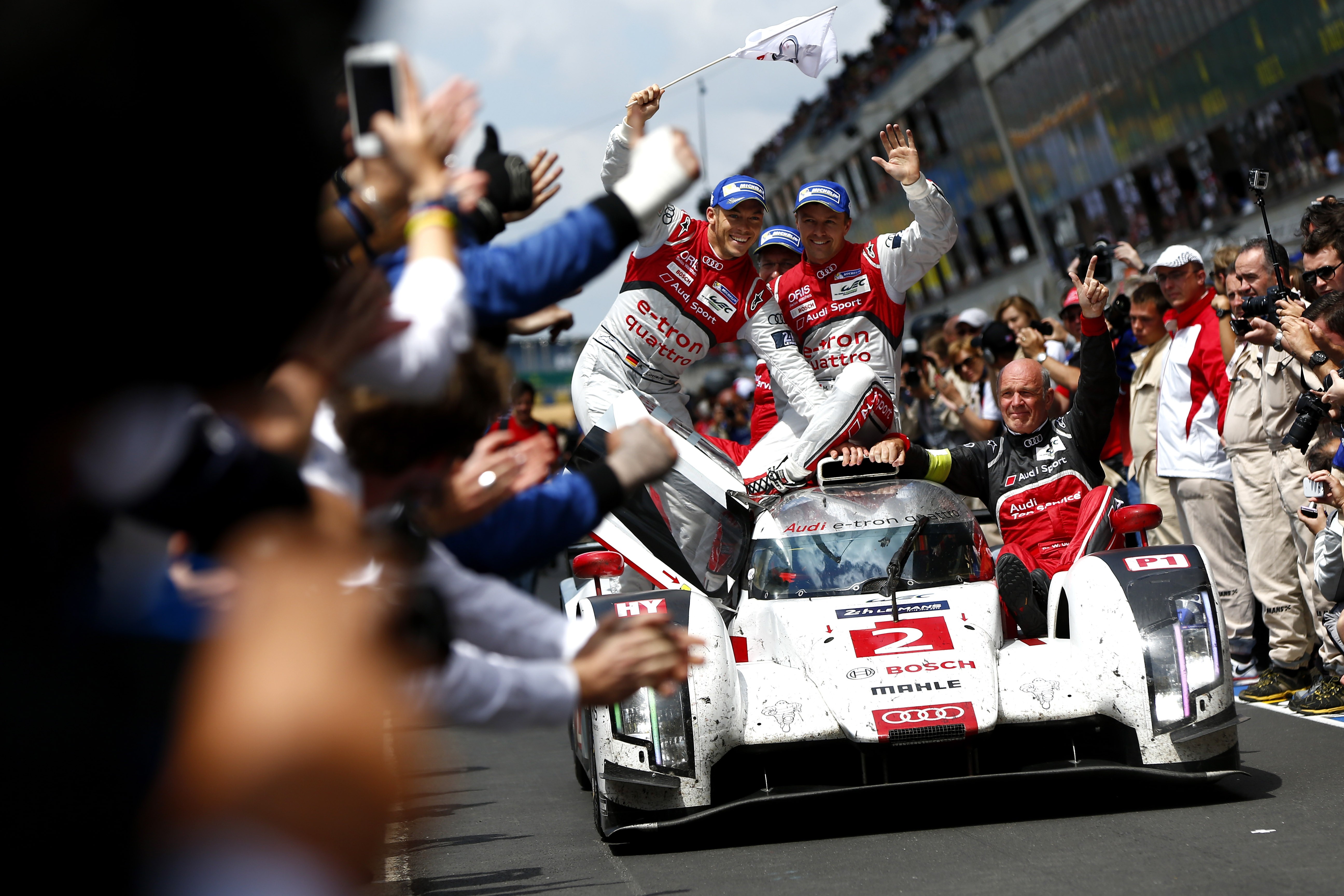 Audi Sport e-tron quattro race car drivers celebrating HD Wallpaper