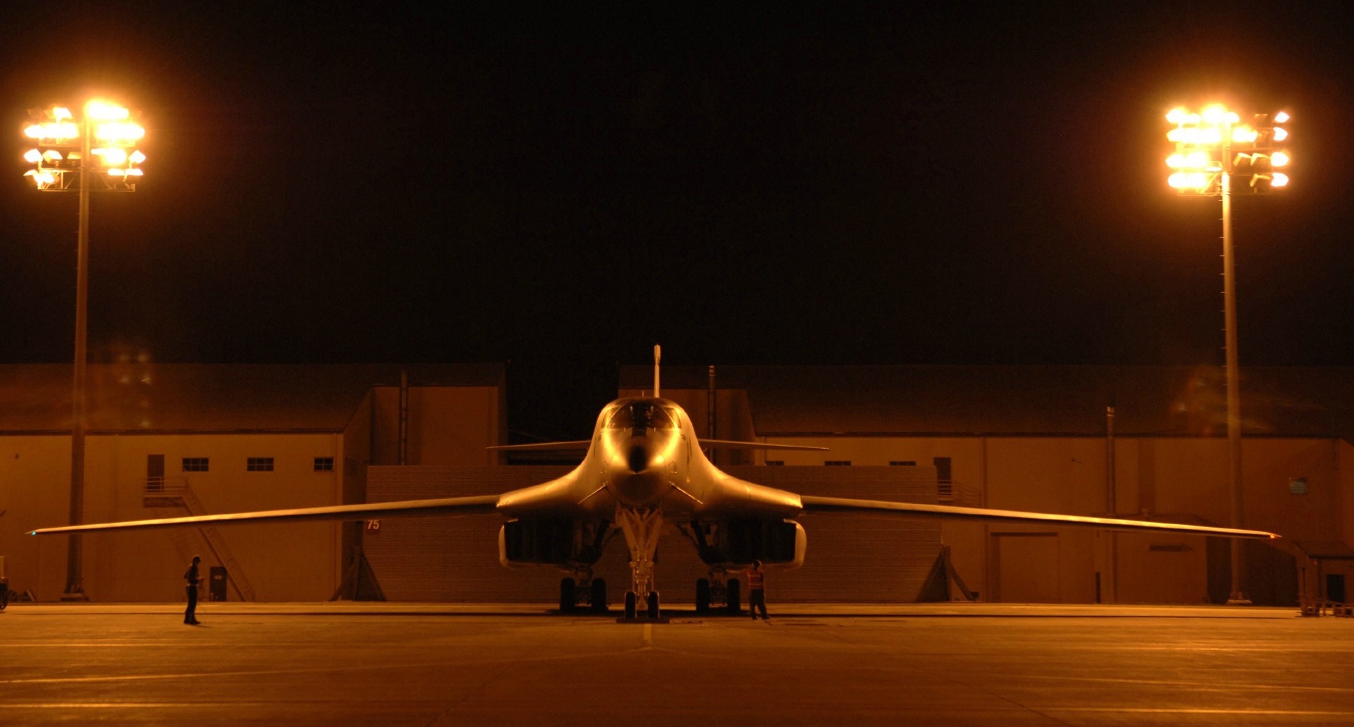 Rockwell B-1 Lancer bomber at night HD Wallpaper