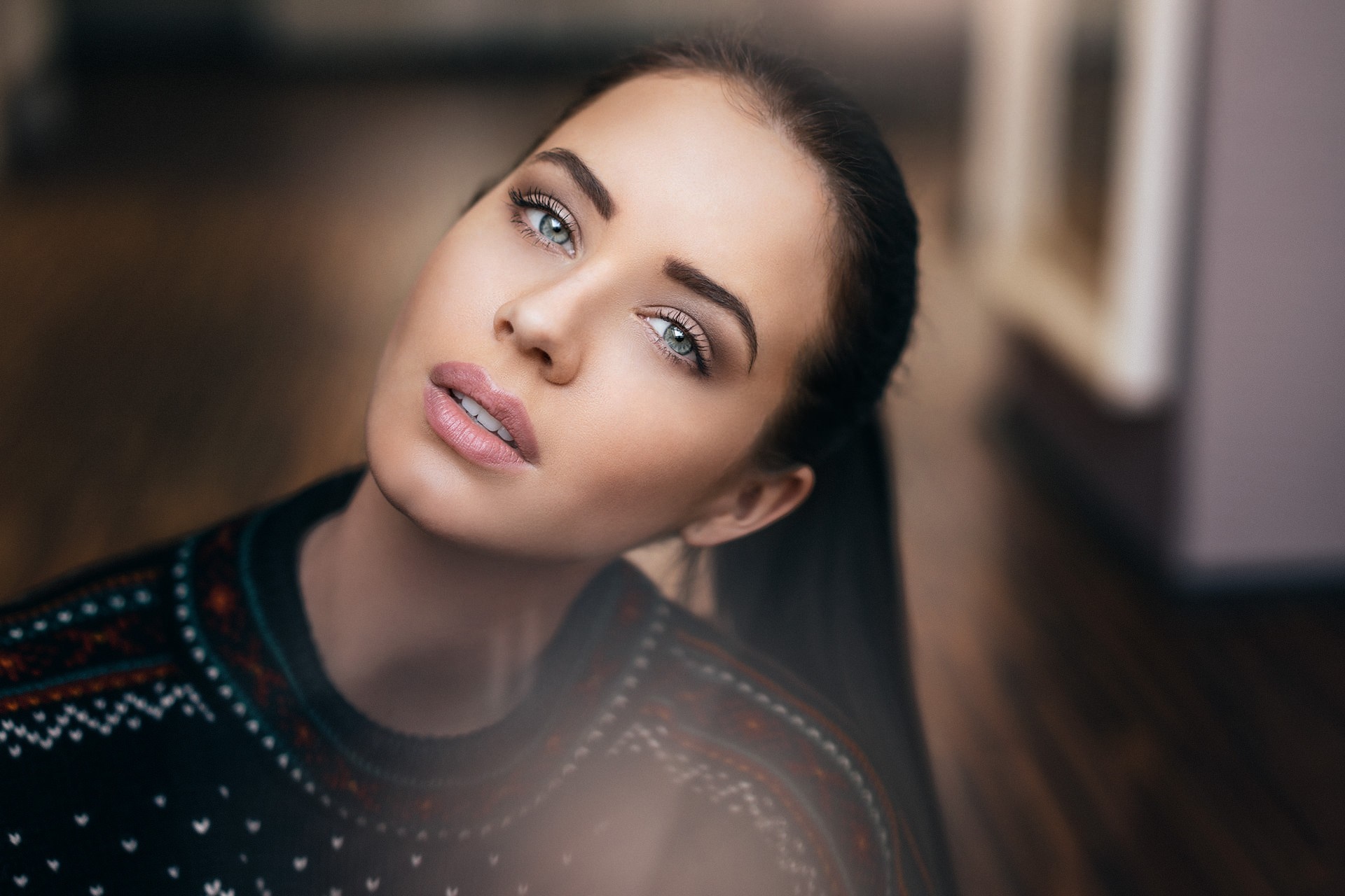 Woman with brown hair and blue eyes wearing a sweater HD Wallpaper