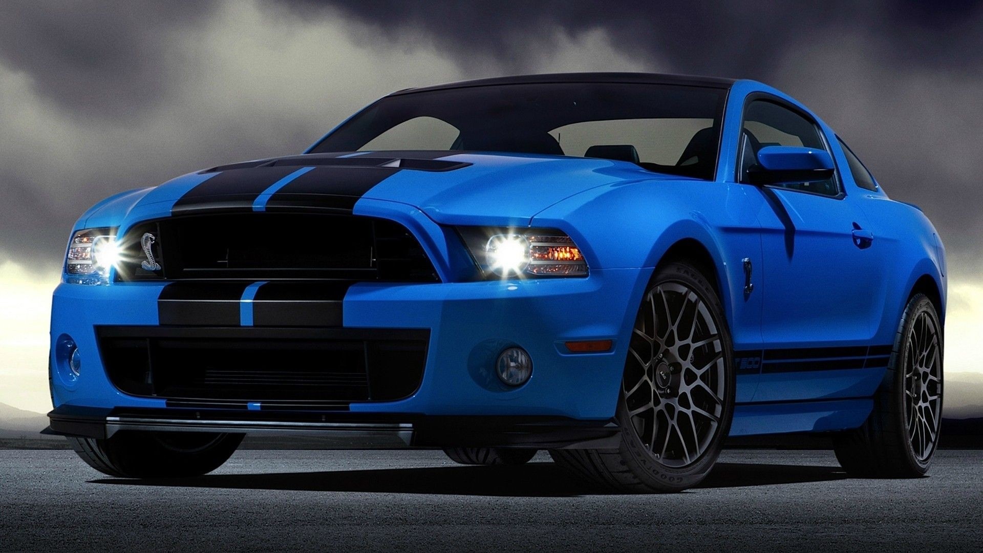 Blue Ford Shelby Mustang GT500 with Black Stripes HD Wallpaper
