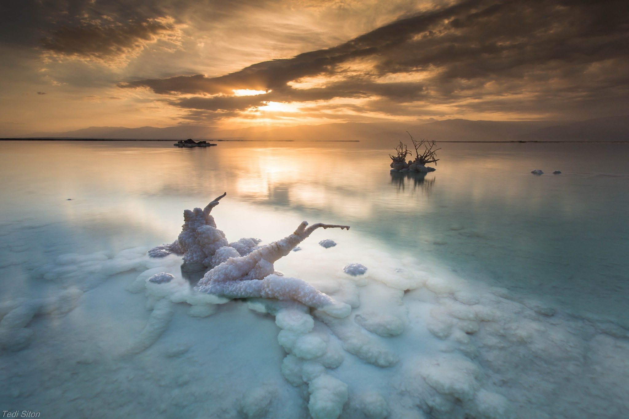 Salt formations on Dead Sea at sunset HD Wallpaper