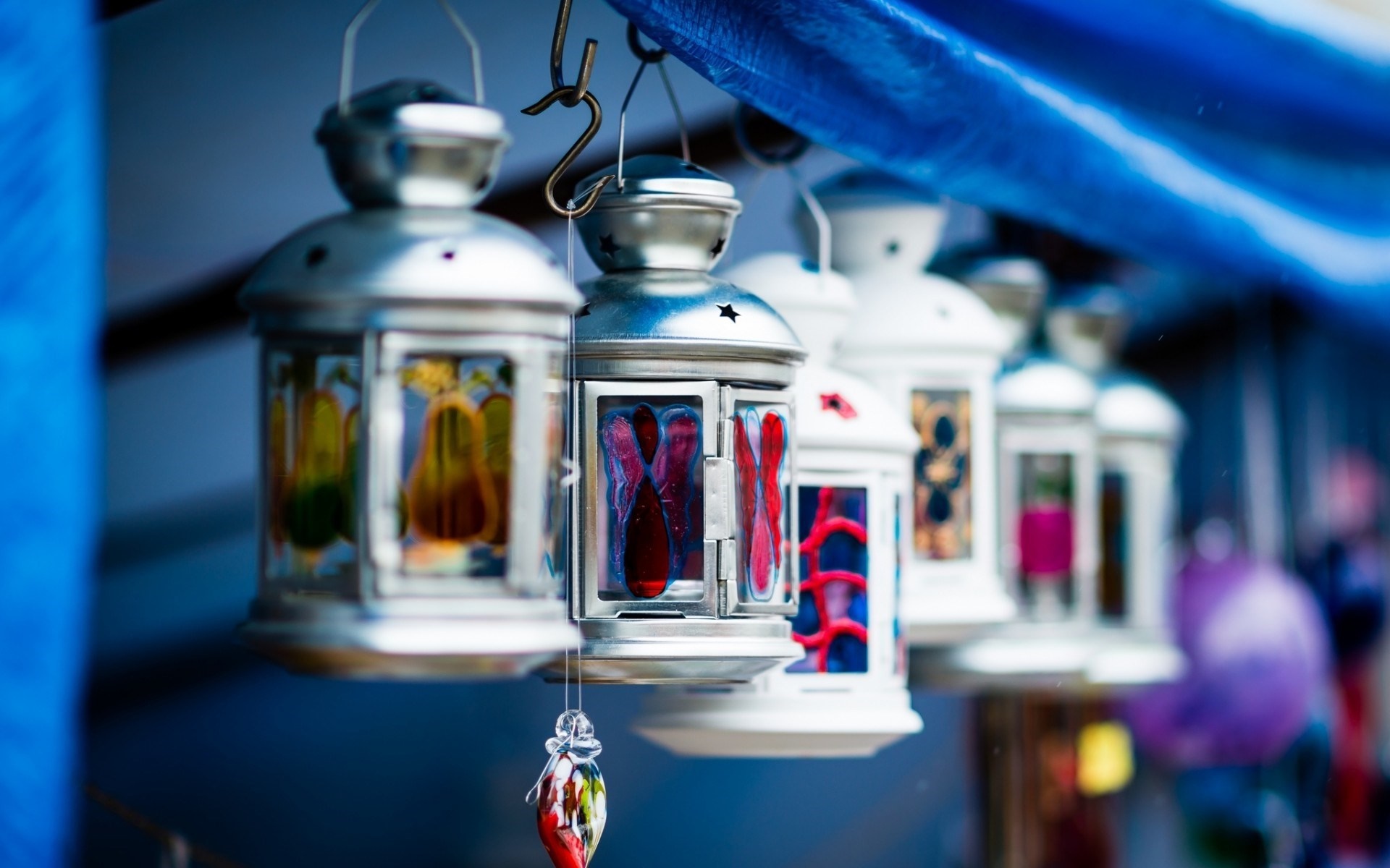Hanging lanterns with colorful glass panels HD Wallpaper
