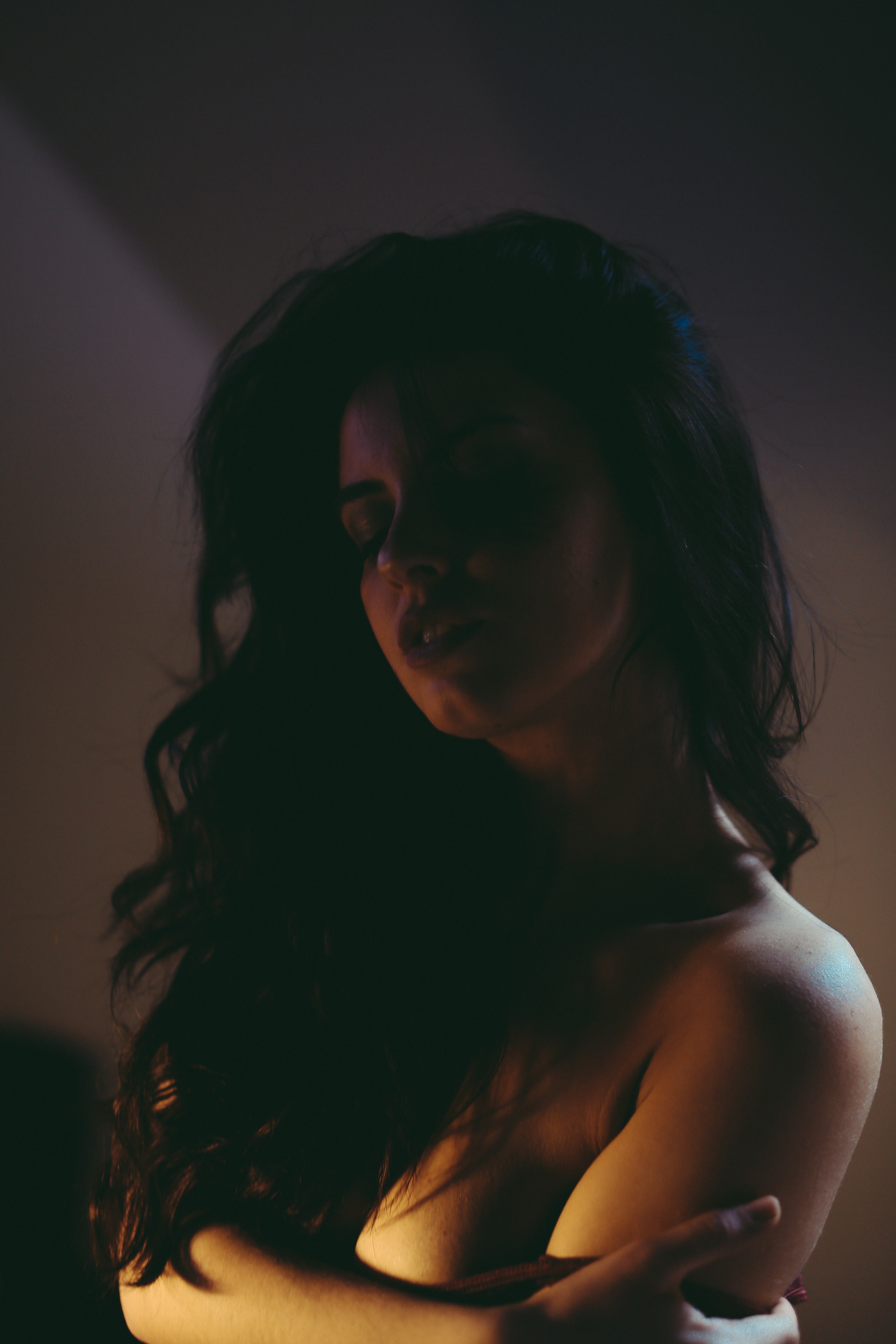Aurela Skandaj portrait with long dark hair HD Wallpaper