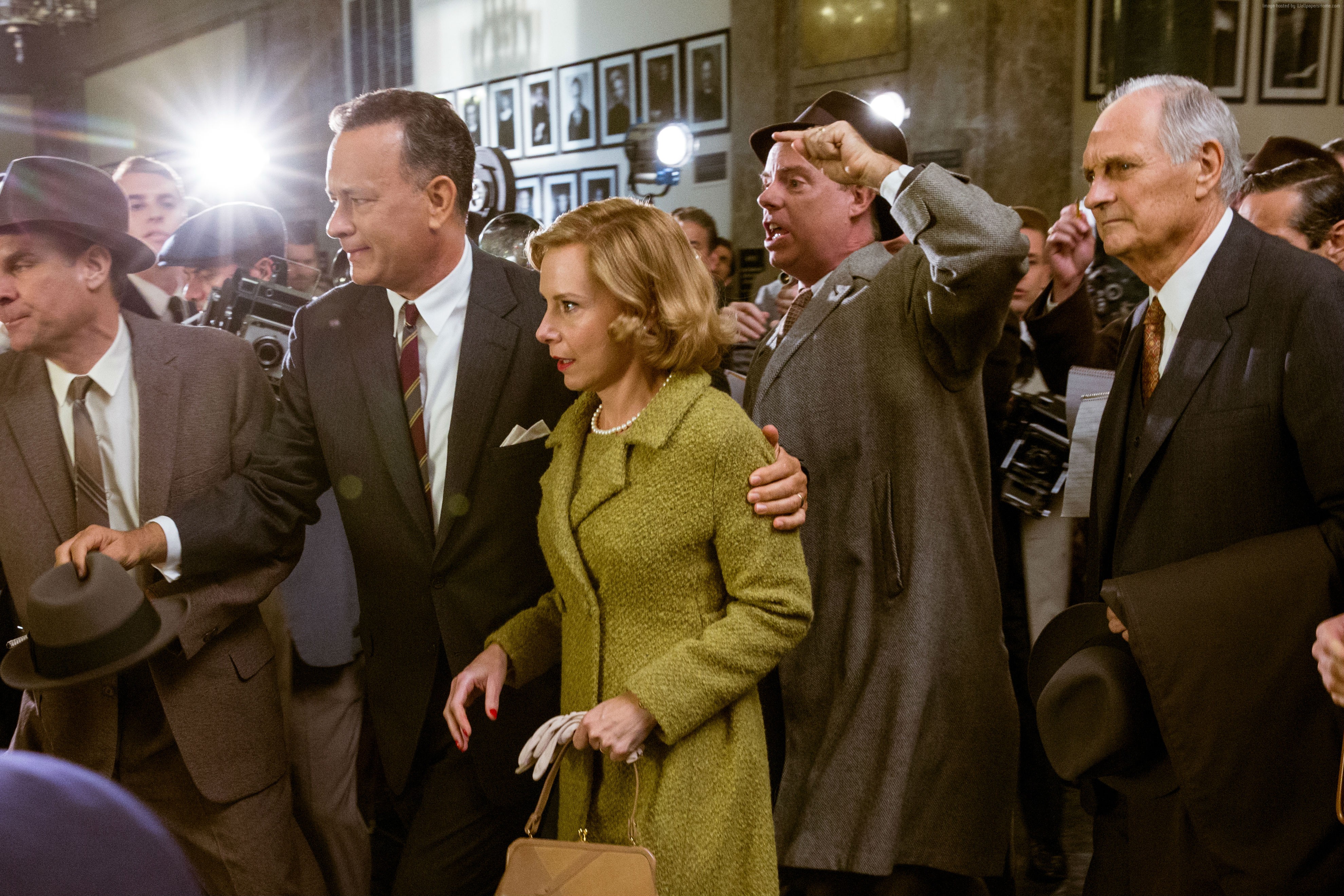 Tom Hanks and Amy Adams in Bridge of Spies HD Wallpaper