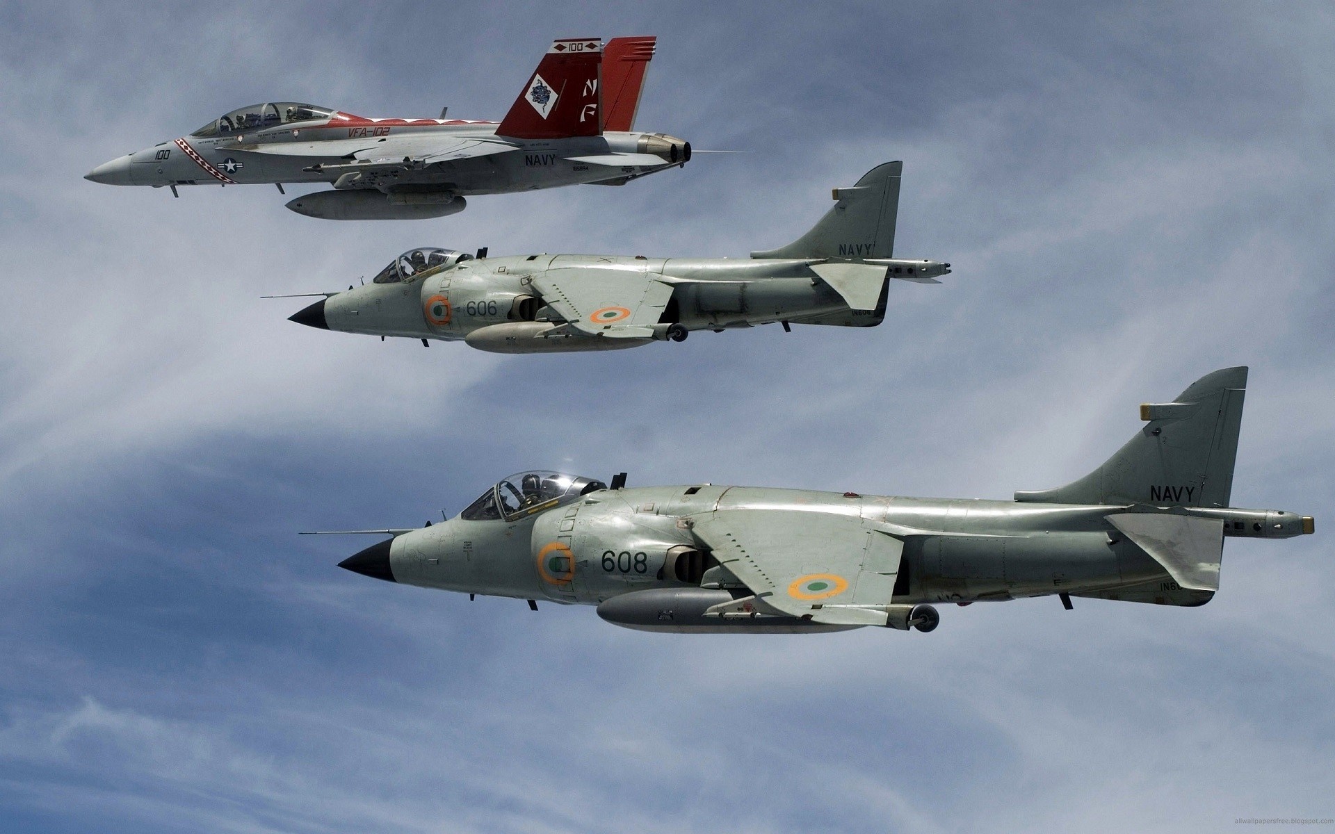 Three military jets flying in formation HD Wallpaper