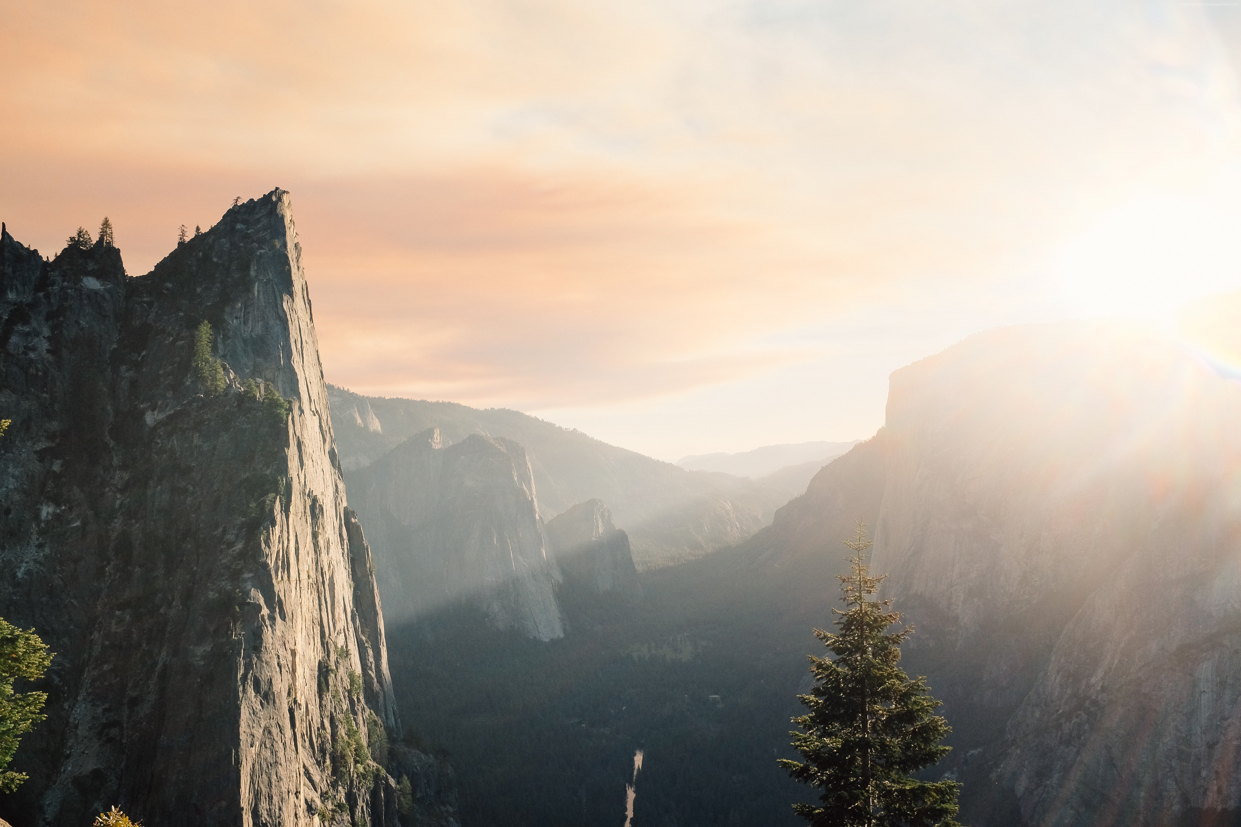 Sunset over Yosemite Valley with El Capitan and Half Dome HD Wallpaper
