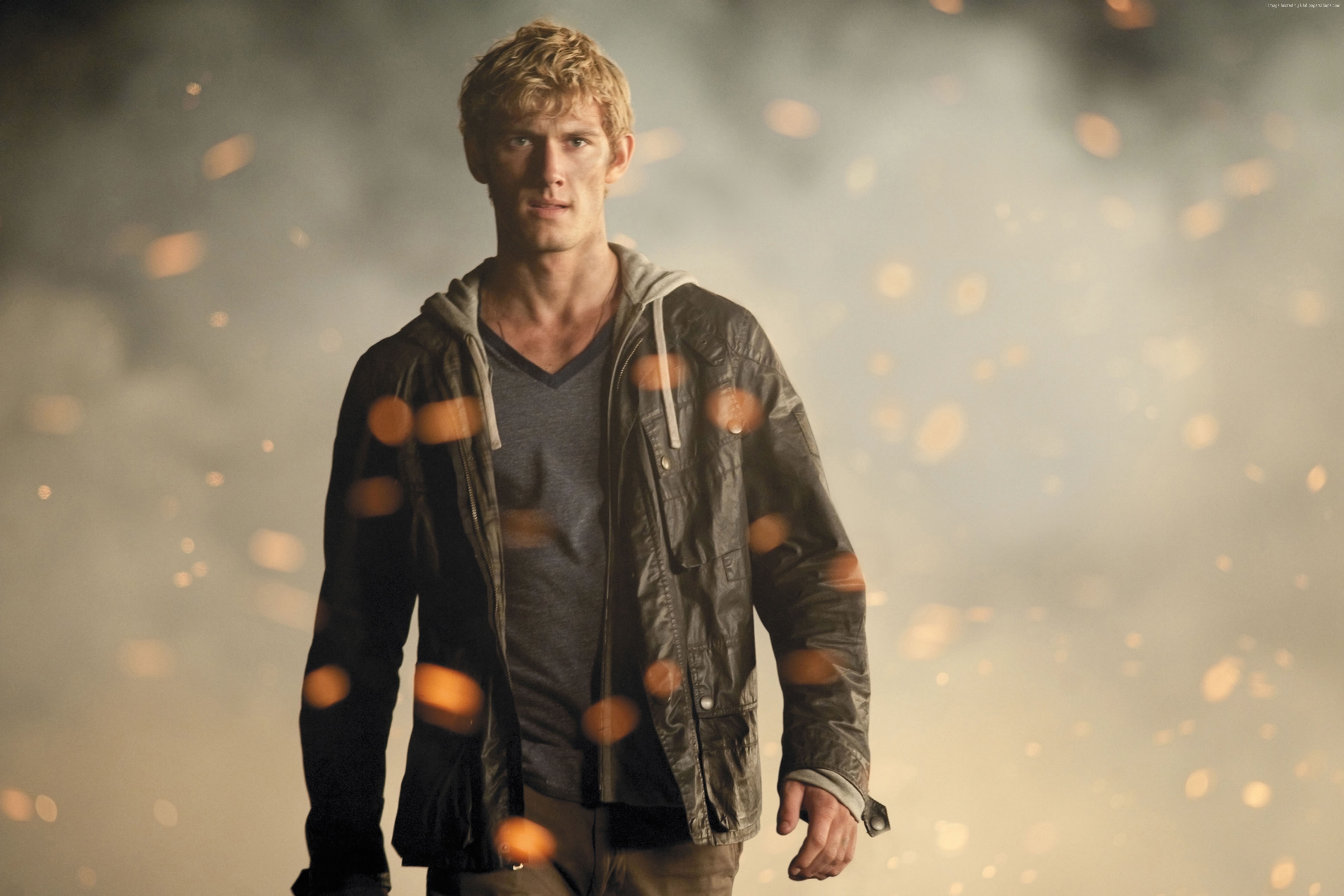 Alex Pettyfer as John Smith from I Am Number Four HD Wallpaper