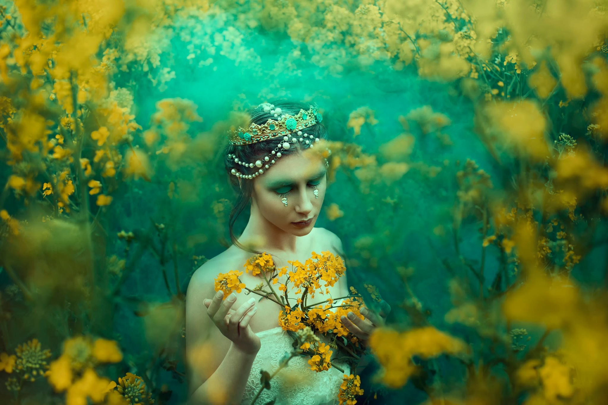 Woman with crown and yellow flowers HD Wallpaper