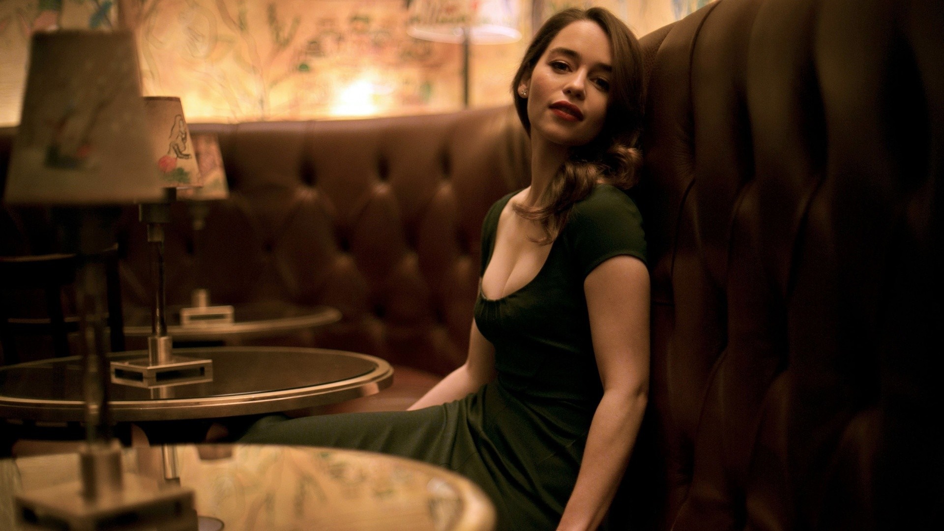 Emilia Clarke in a dark green dress HD Wallpaper