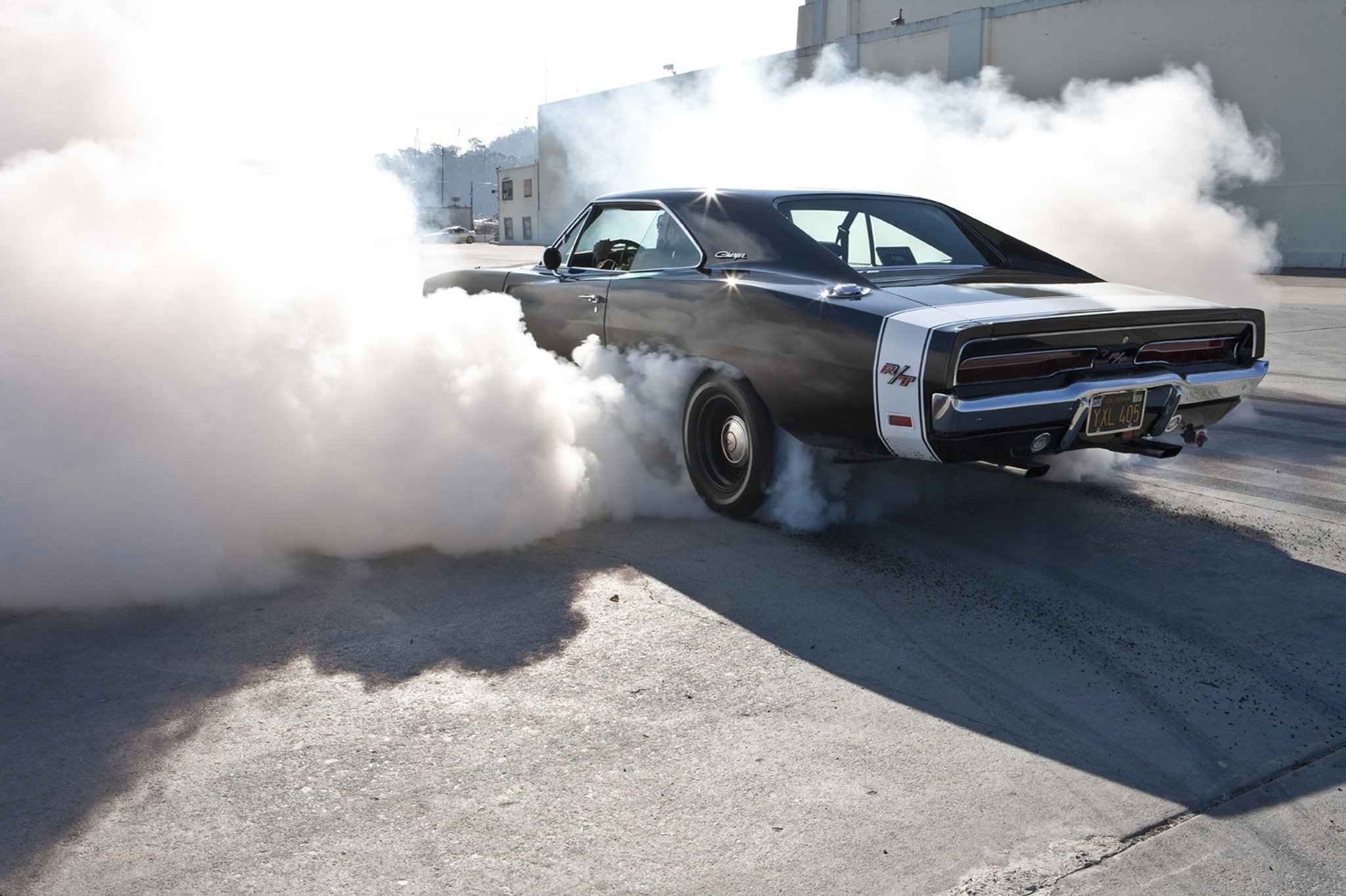 Black Dodge Charger R/T doing a burnout HD Wallpaper