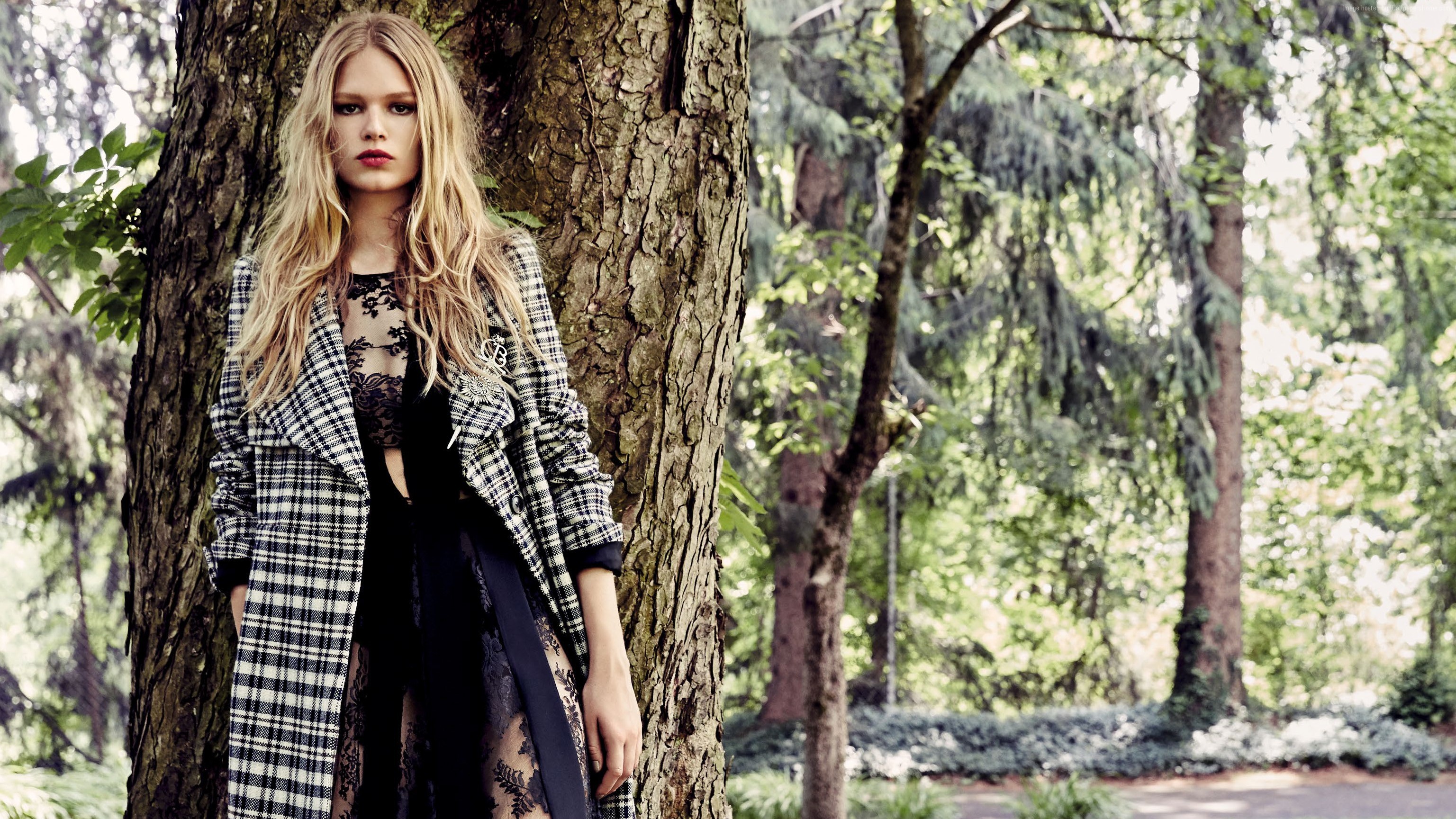 Anna Ewers in a plaid coat and lace dress HD Wallpaper