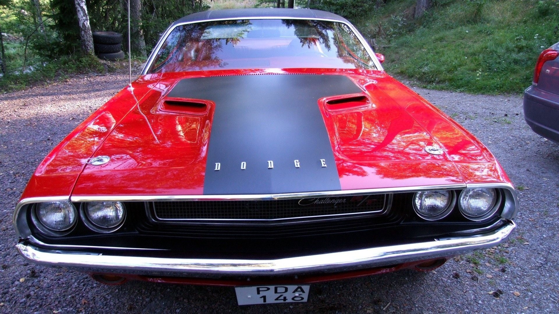 Red Dodge Challenger R/T muscle car HD Wallpaper