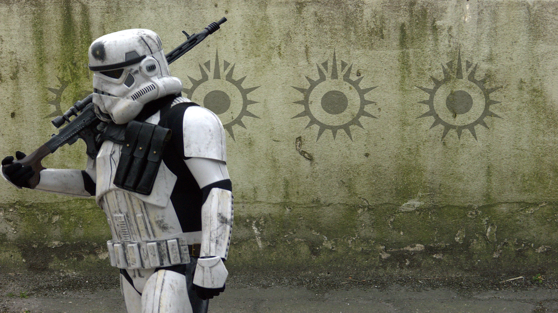 Stormtrooper from Star Wars holding a rifle HD Wallpaper