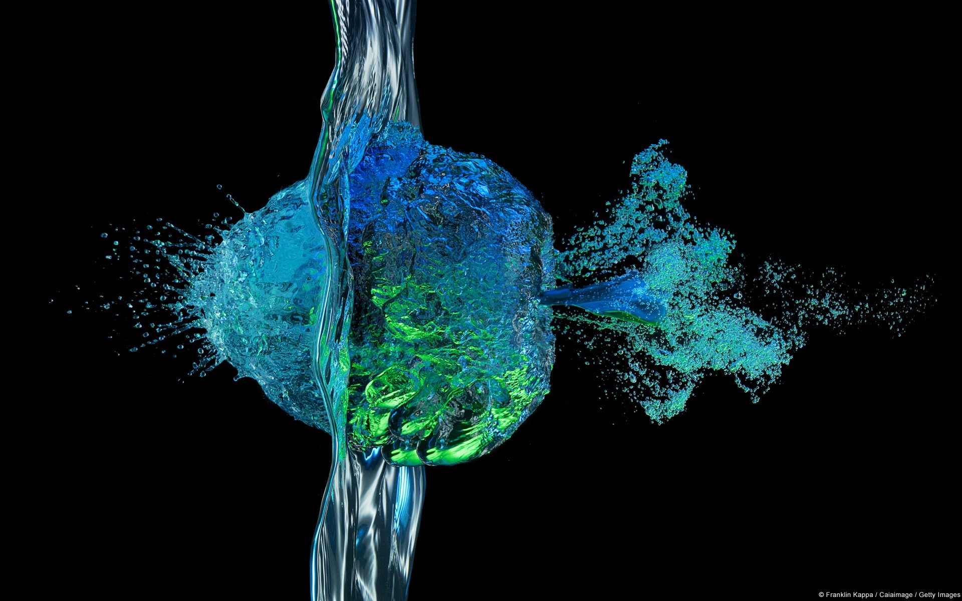 Water splashing and colliding with a blue and green object HD Wallpaper