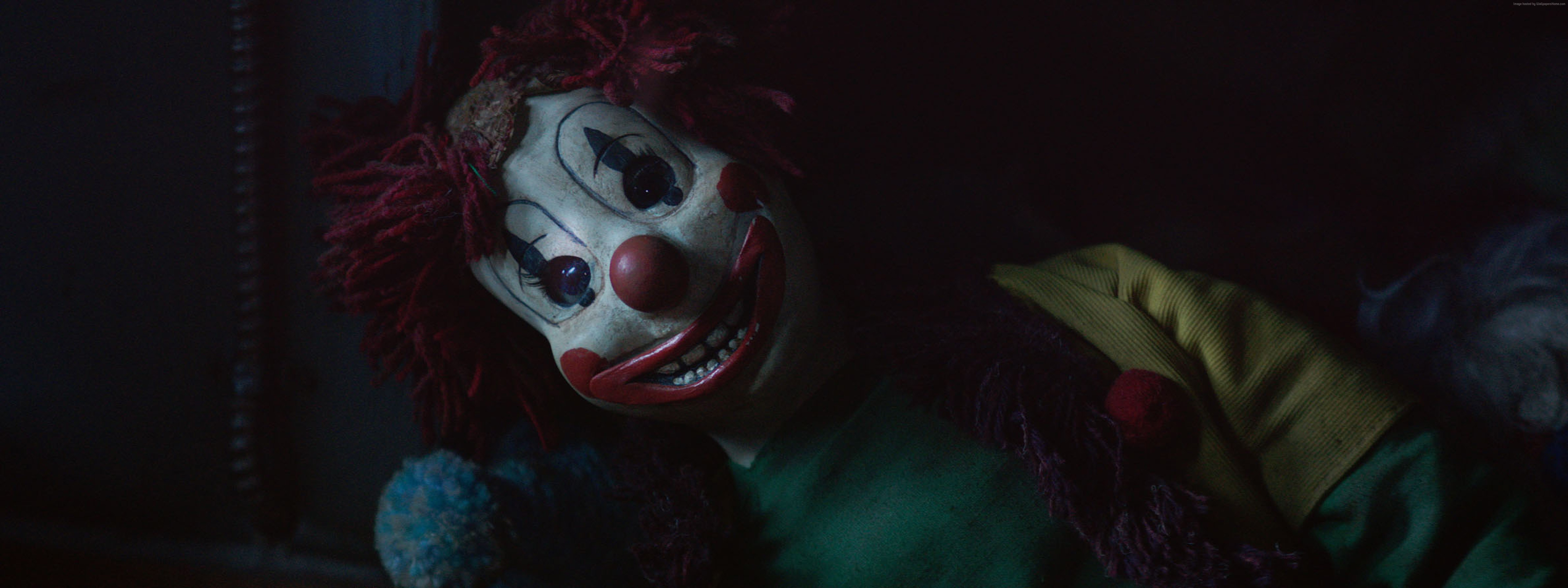 Scary clown doll from Poltergeist HD Wallpaper