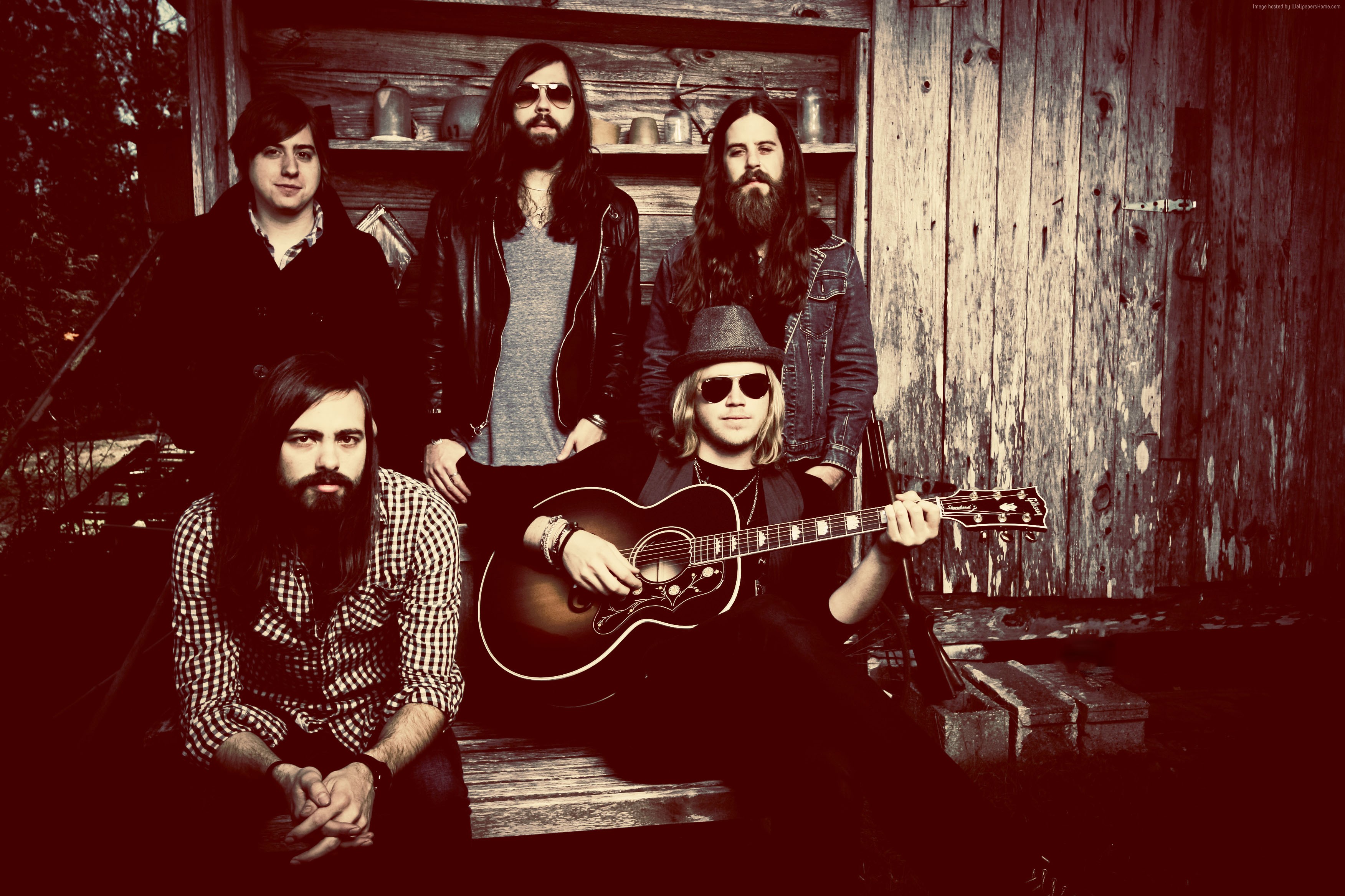A Thousand Horses band members with guitar HD Wallpaper