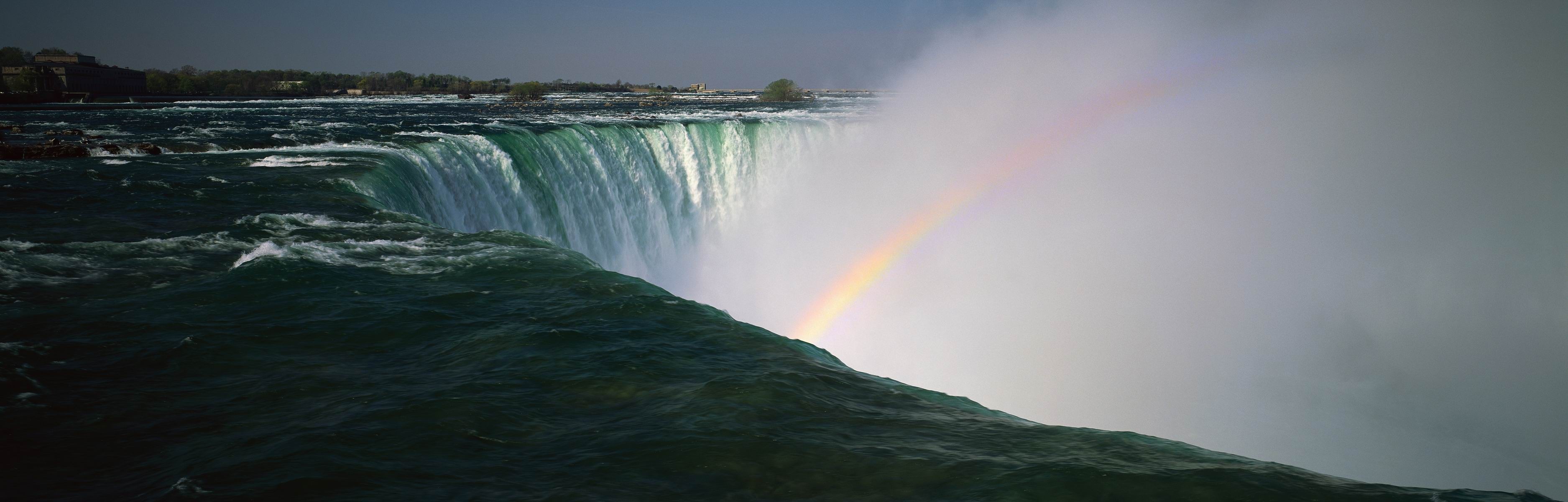 Niagara Falls with a rainbow HD Wallpaper