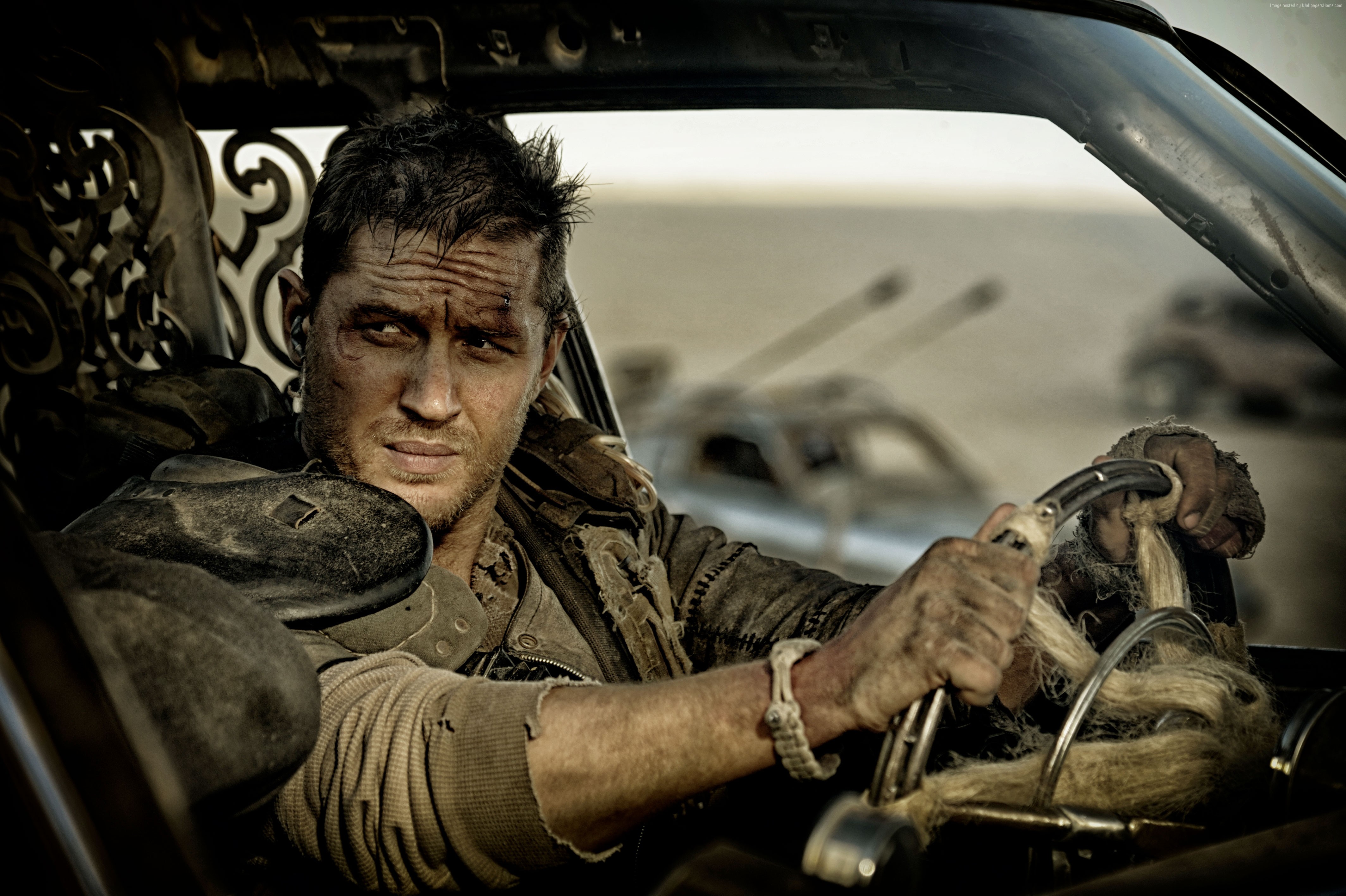 Tom Hardy as Max Rockatansky in Mad Max: Fury Road HD Wallpaper