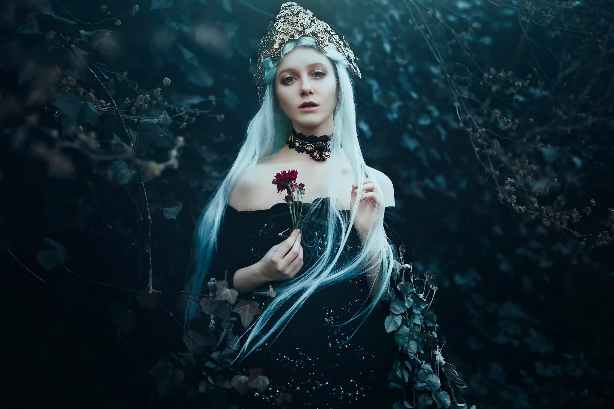 Woman with pale blue hair and crown in dark forest HD Wallpaper
