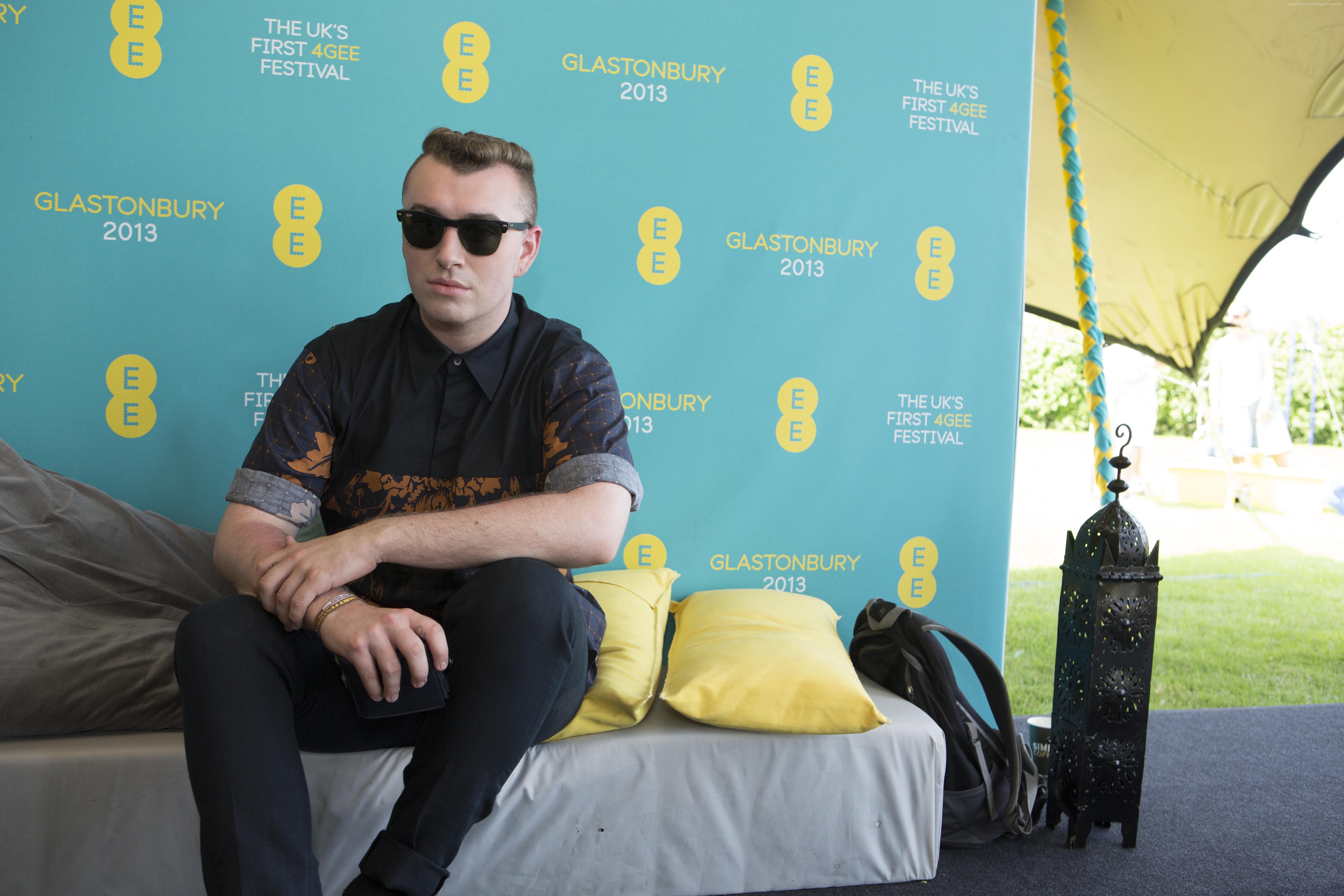 Sam Smith at Glastonbury Festival 2013 HD Wallpaper