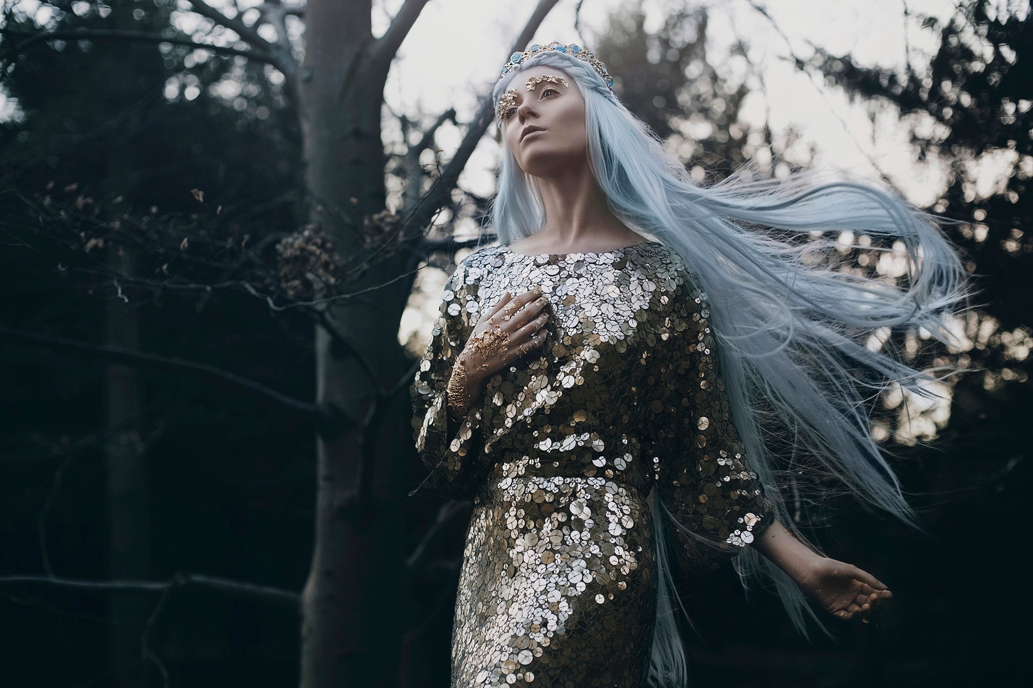 Woman with blue hair in sequined dress and crown HD Wallpaper