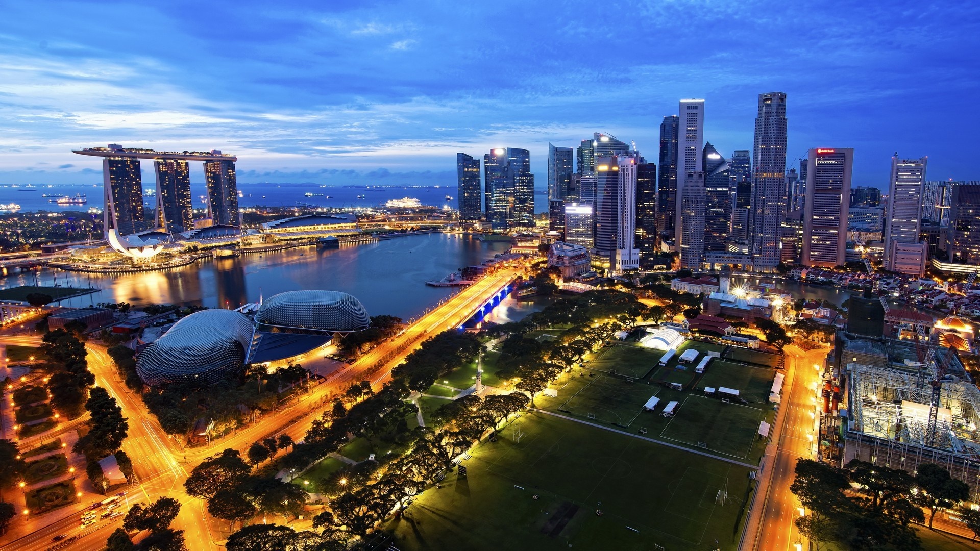 Singapore cityscape at dusk with Marina Bay Sands HD Wallpaper