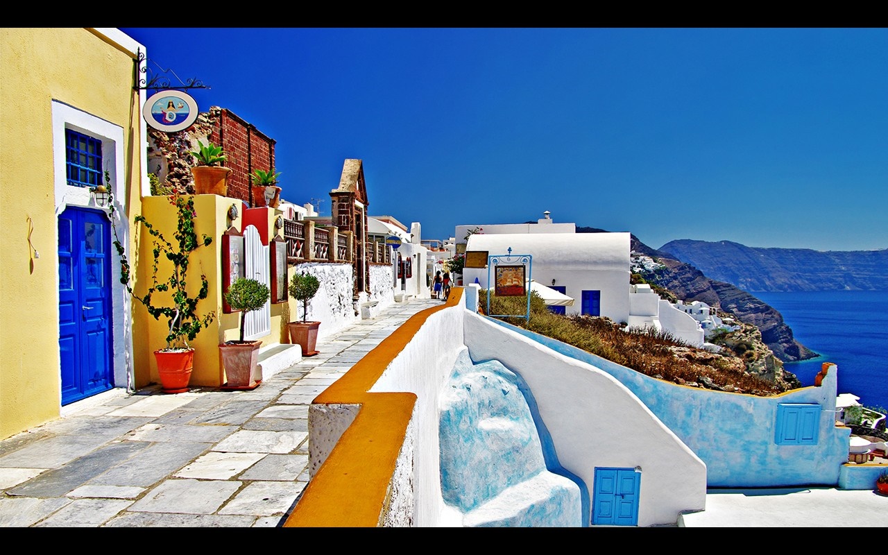 Santorini, Greece: White Buildings and Blue Sea HD Wallpaper
