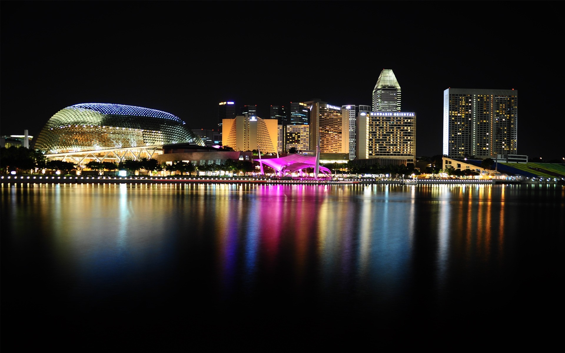 Singapore skyline at night with Marina Bay Sands HD Wallpaper