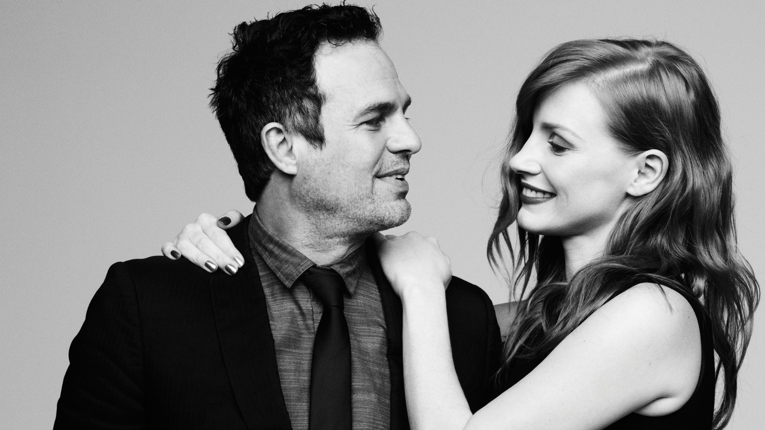 Mark Ruffalo and Jessica Chastain portrait HD Wallpaper