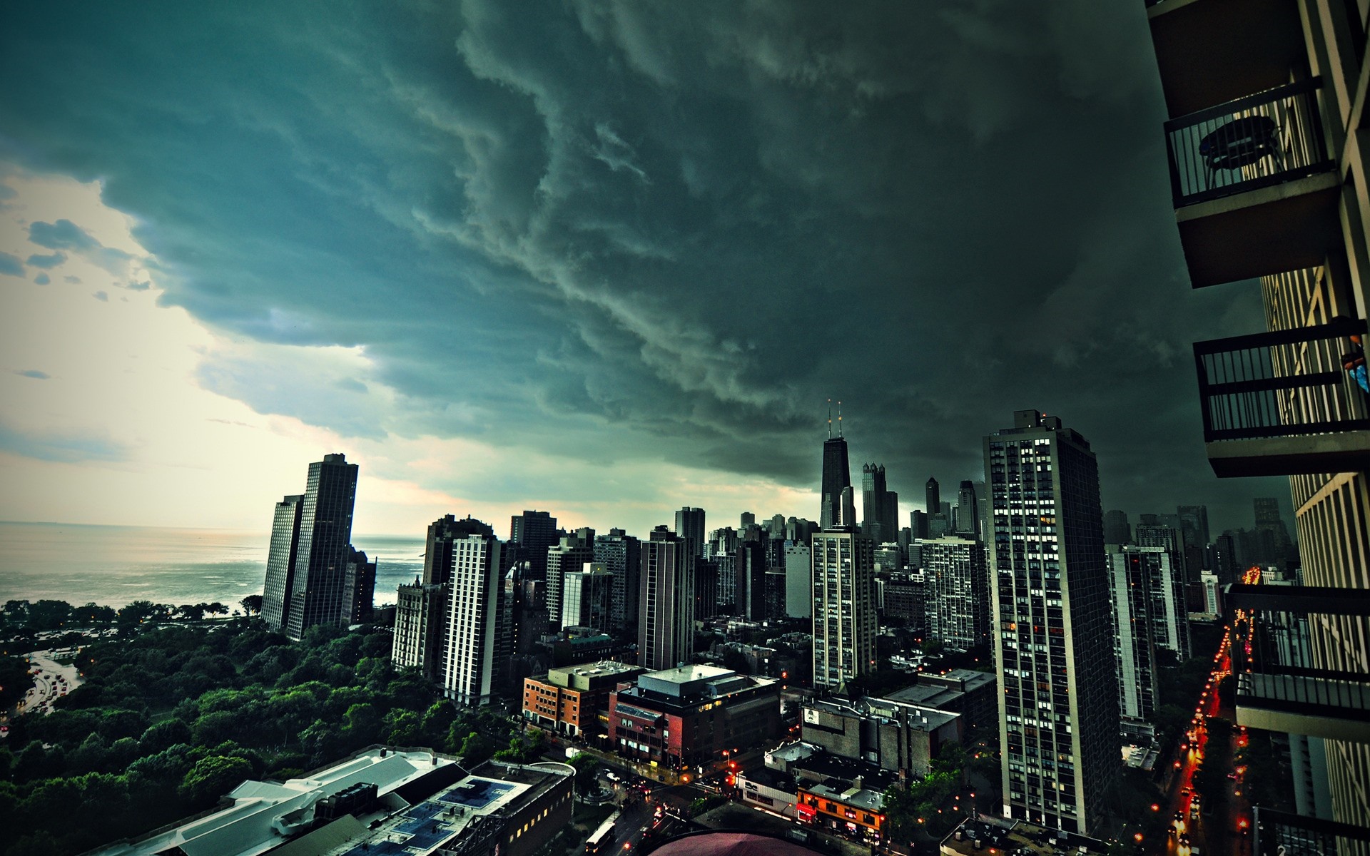Stormy Sky Over Chicago Skyline at Dusk HD Wallpaper