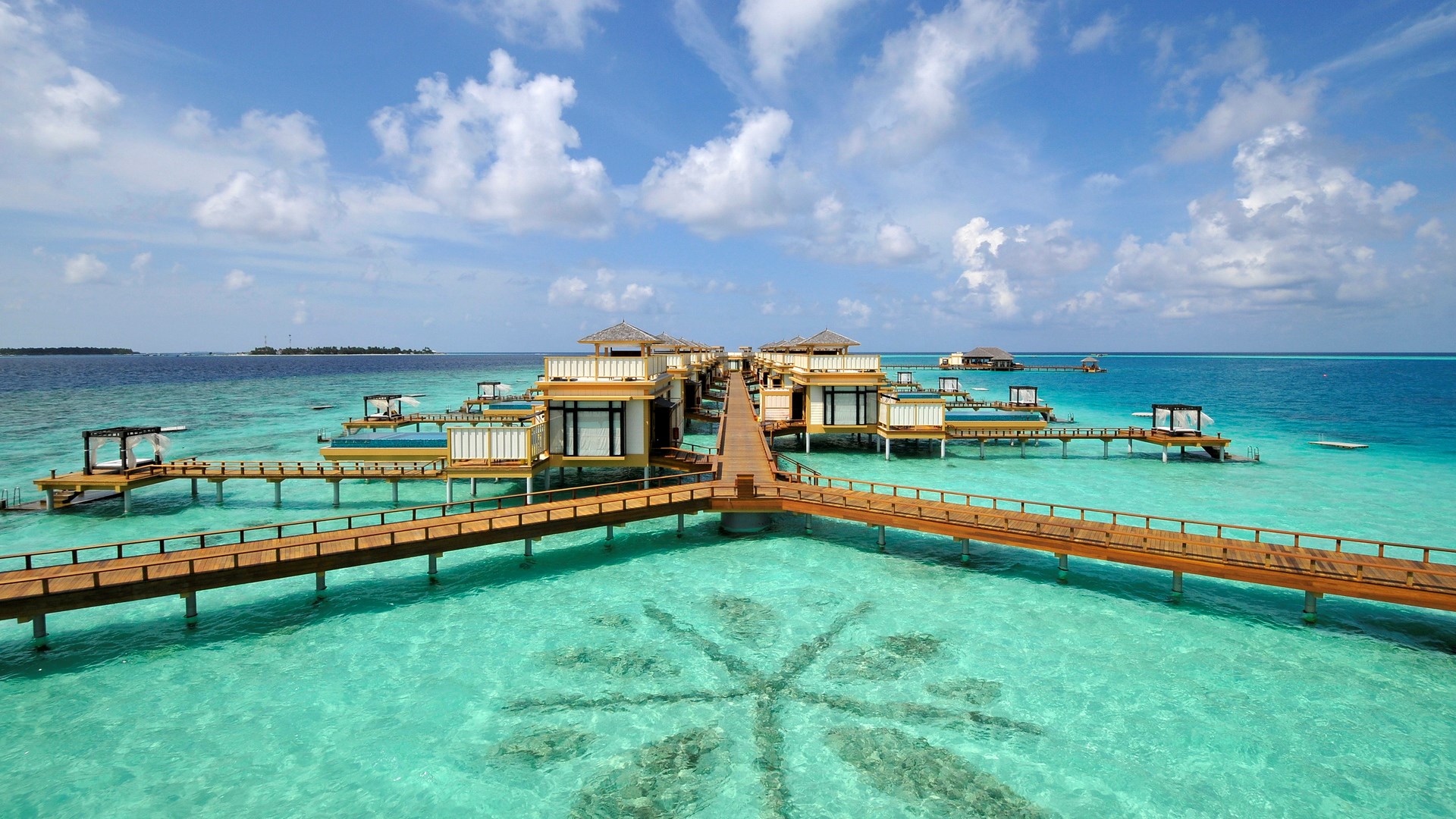 Overwater bungalows with private pools in the Maldives HD Wallpaper