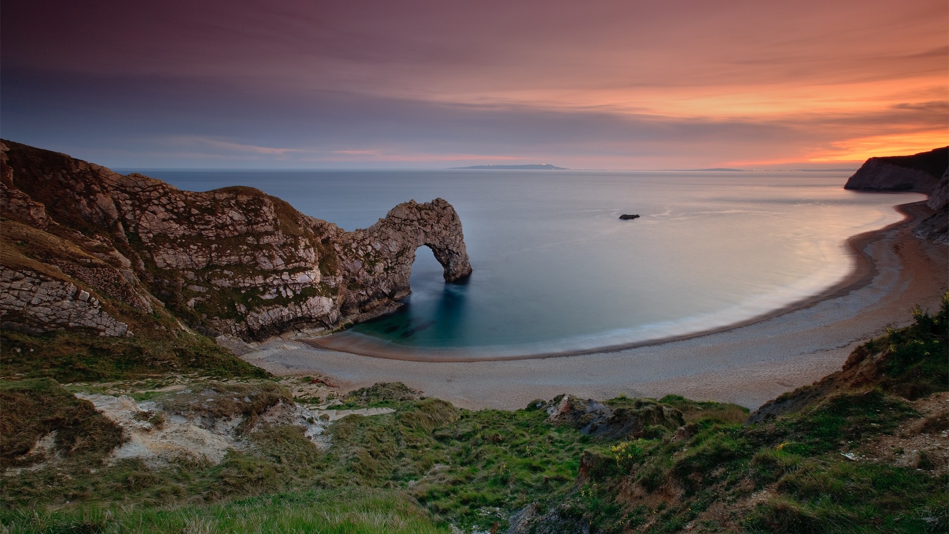 Durdle Door at sunset, Dorset coast HD Wallpaper