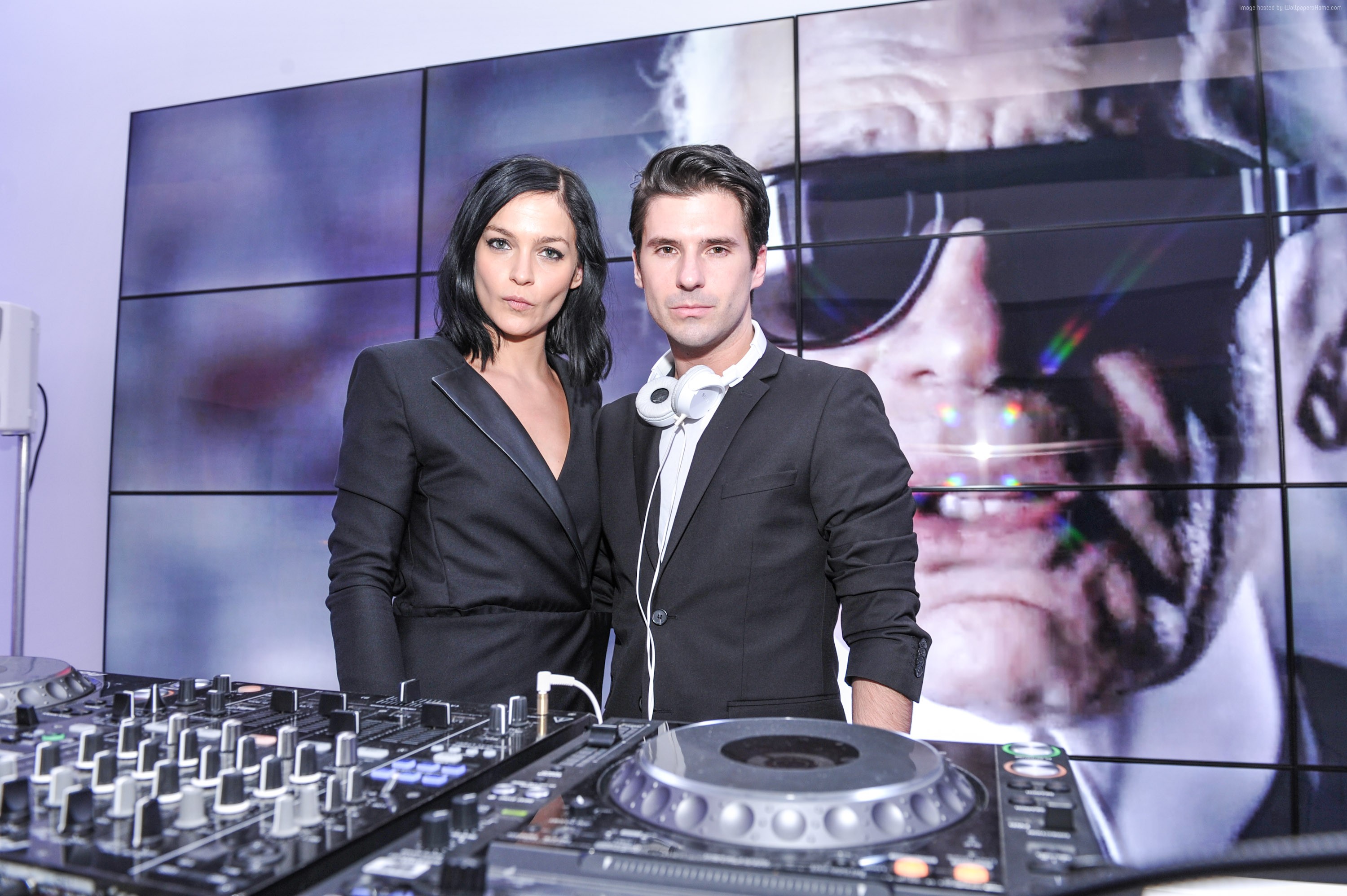 Leigh Lezark and DJ partner at DJ booth HD Wallpaper
