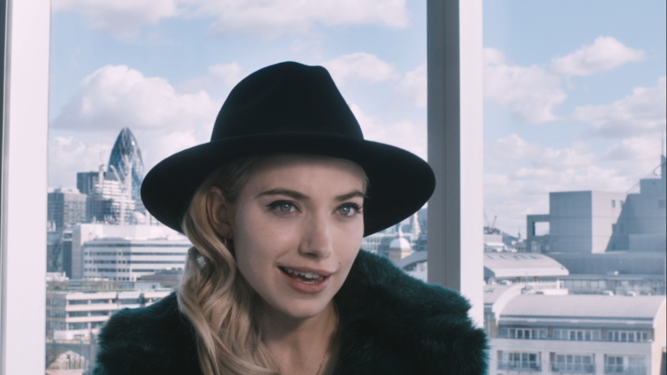 Imogen Poots wearing a black hat and green coat HD Wallpaper