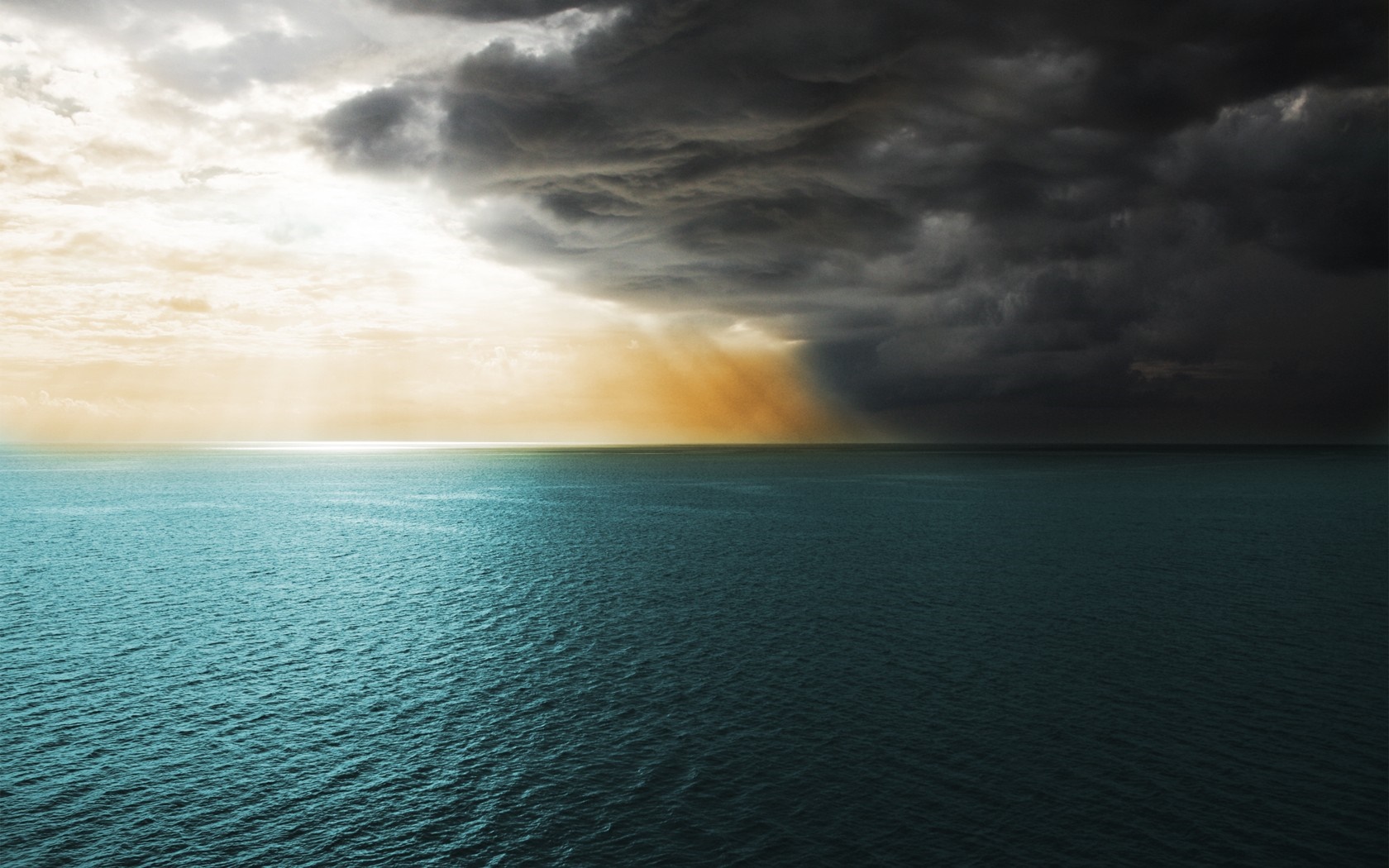 Stormy sky over the ocean at sunset HD Wallpaper