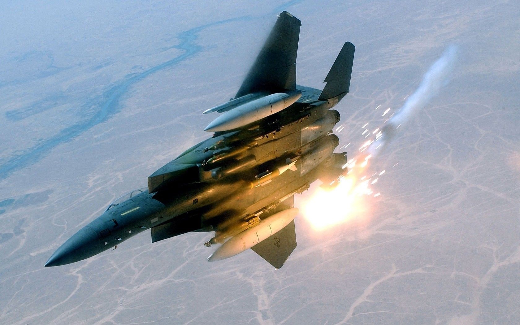 McDonnell Douglas F-15E Strike Eagle firing missiles HD Wallpaper