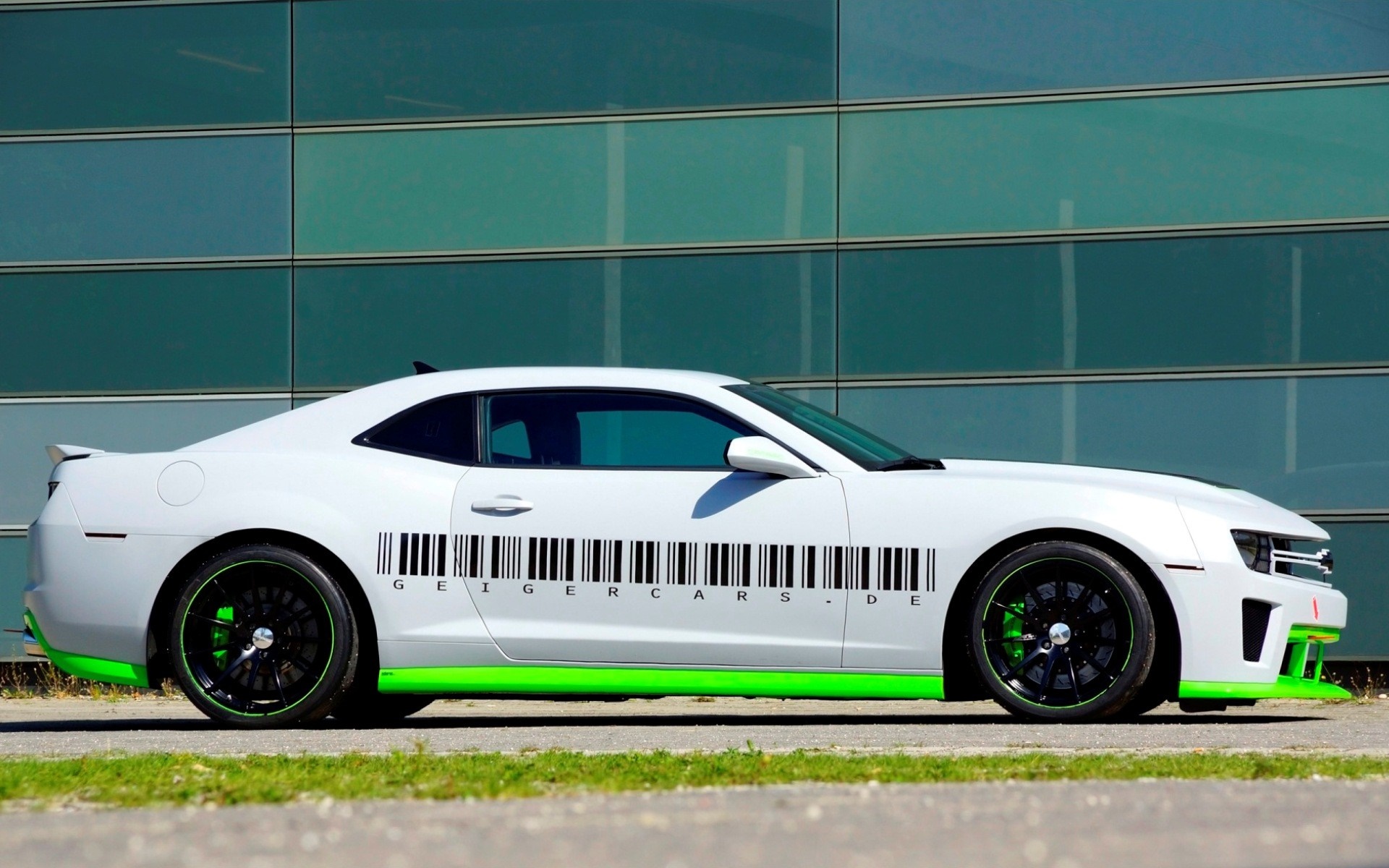 White Chevrolet Camaro with GeigerCars.de livery HD Wallpaper