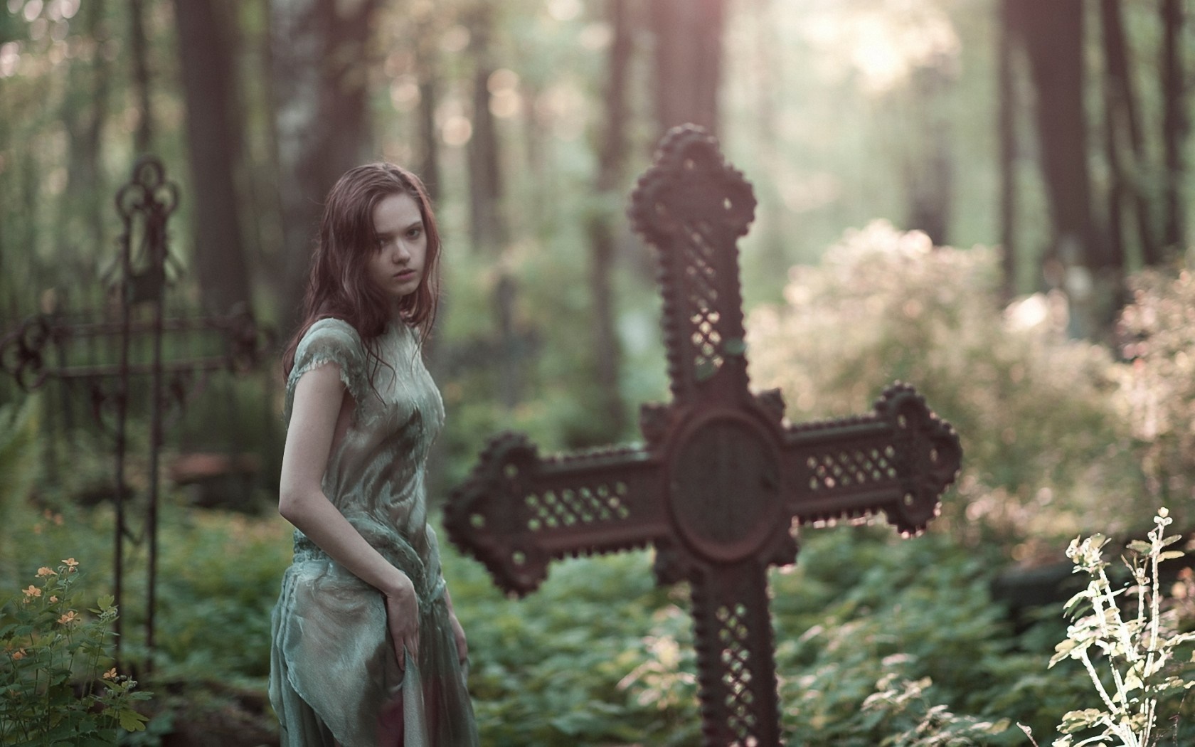 Woman in a graveyard with crosses HD Wallpaper