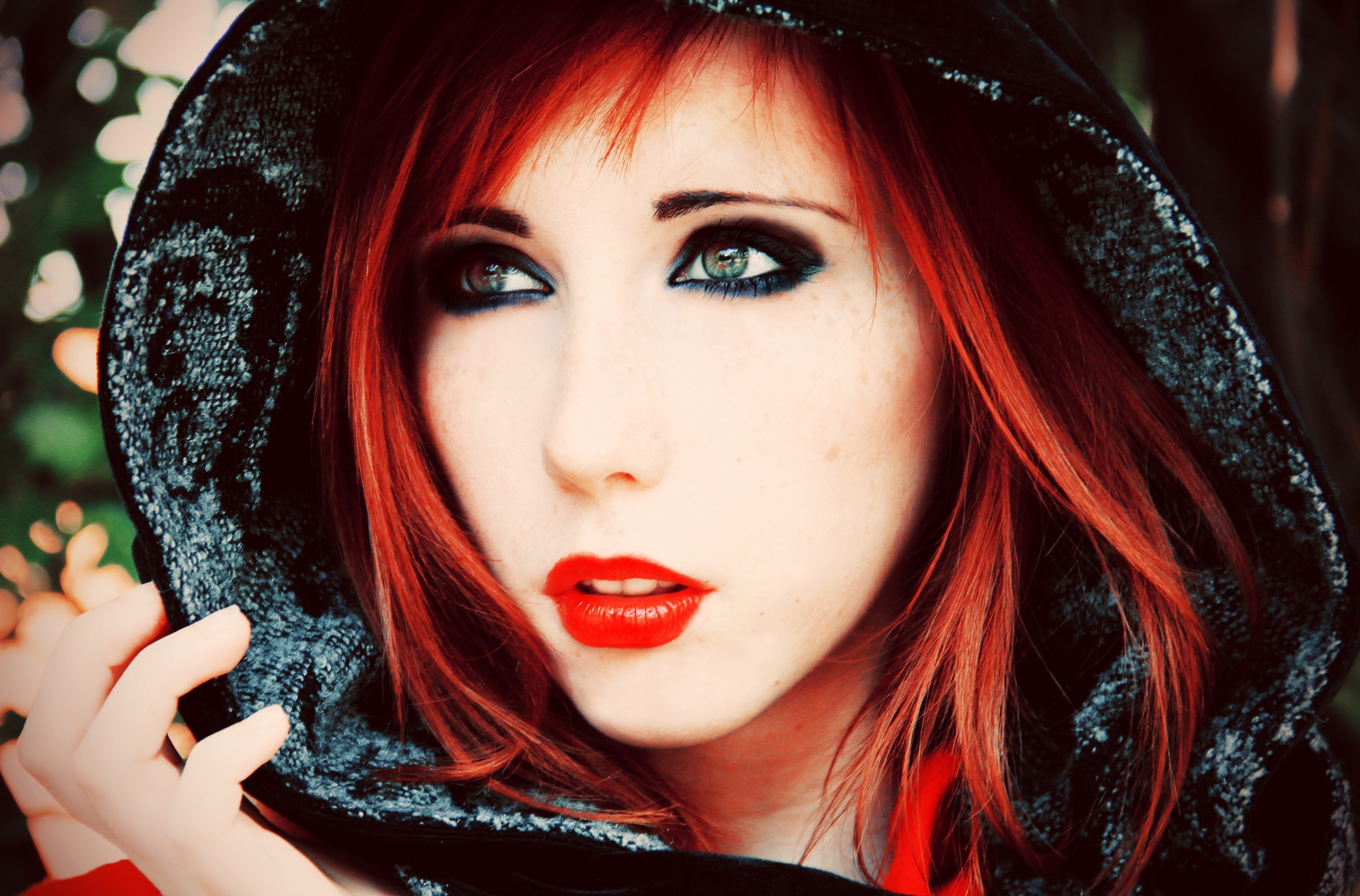 Portrait of a Redhead Woman with Intense Makeup HD Wallpaper