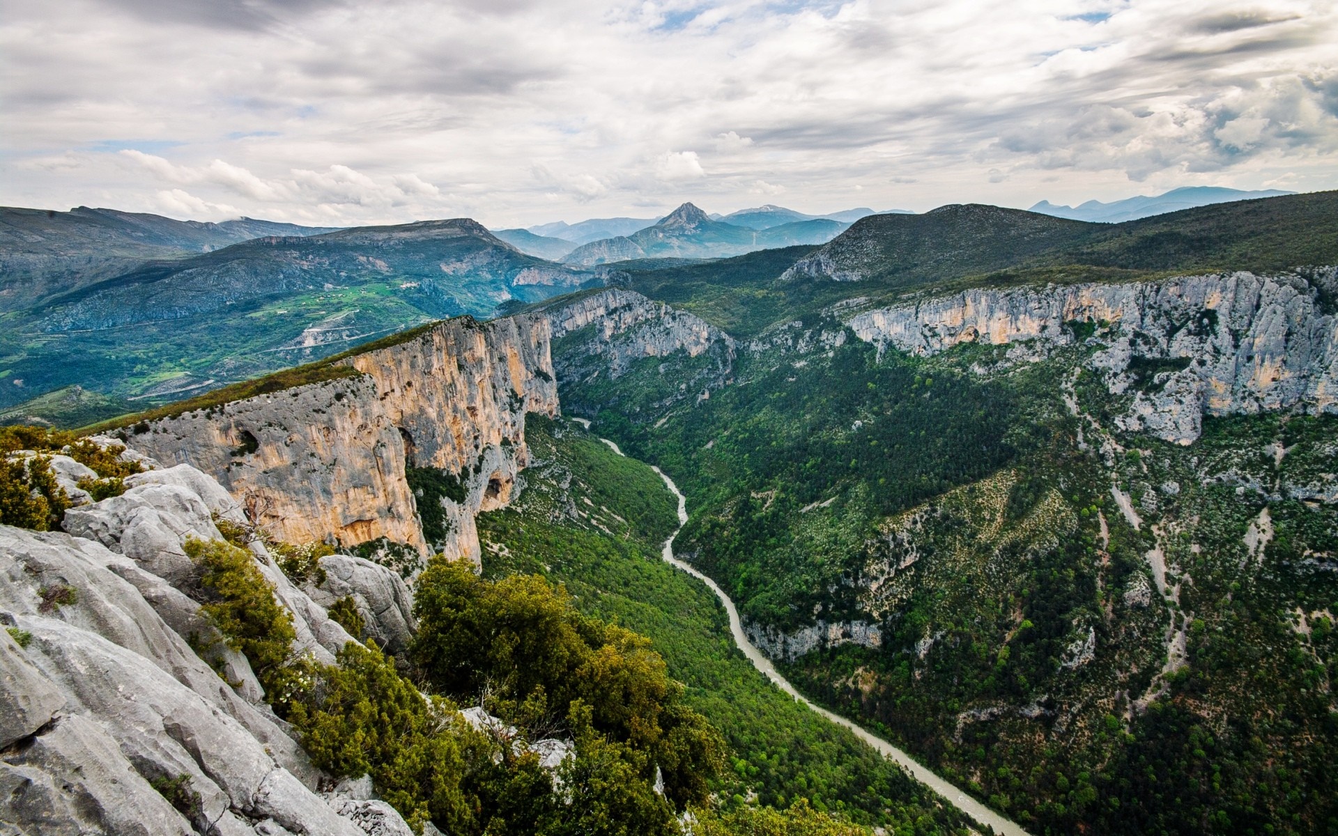 Verdon Gorge National Park, France HD Wallpaper