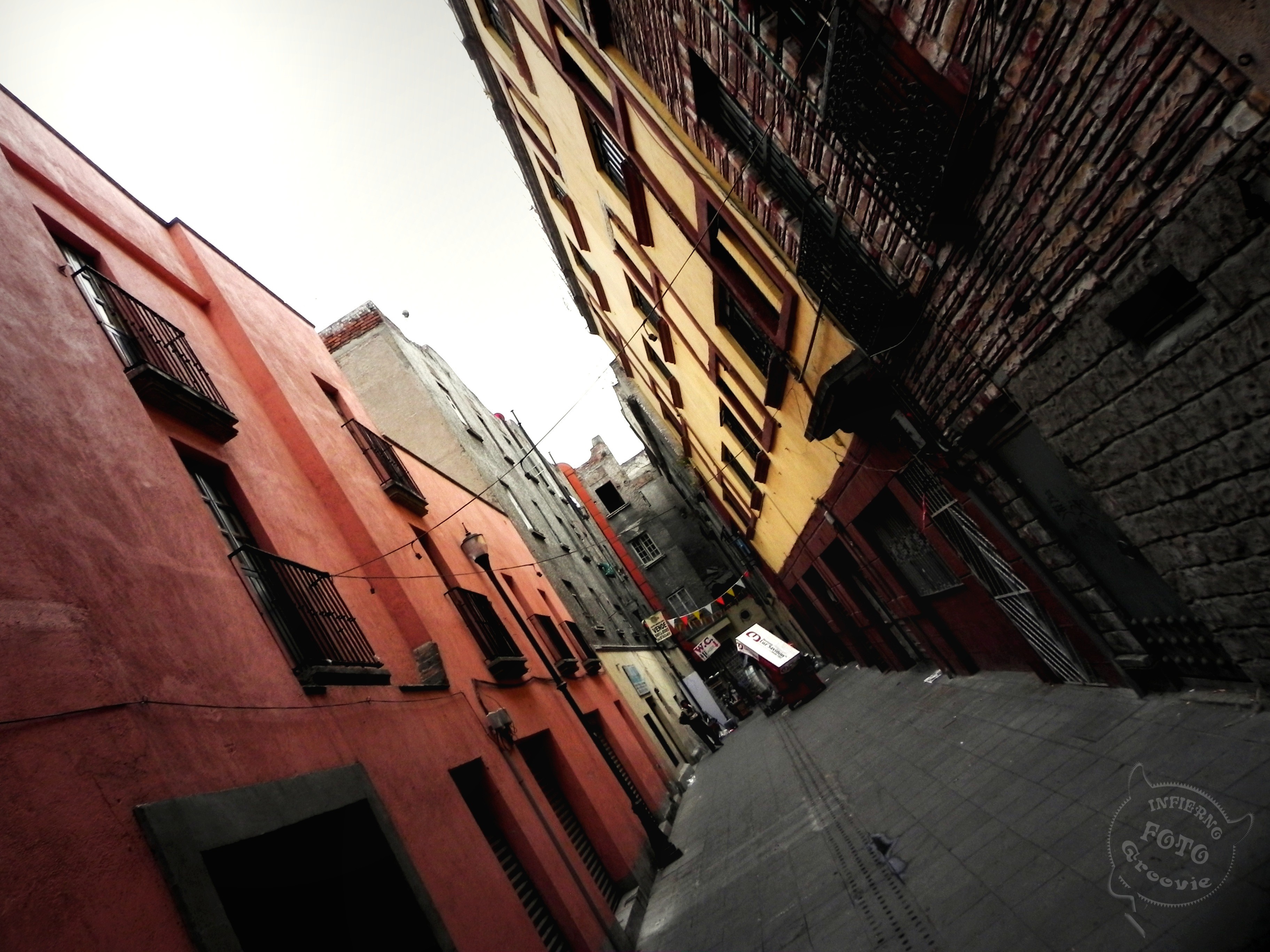 Narrow street with colorful buildings in Mexico HD Wallpaper