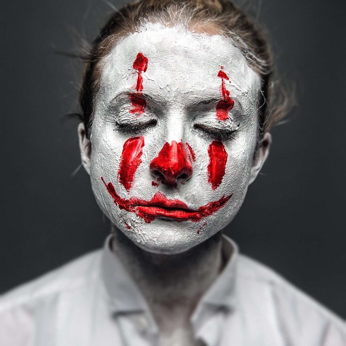 Woman with clown makeup and closed eyes HD Wallpaper
