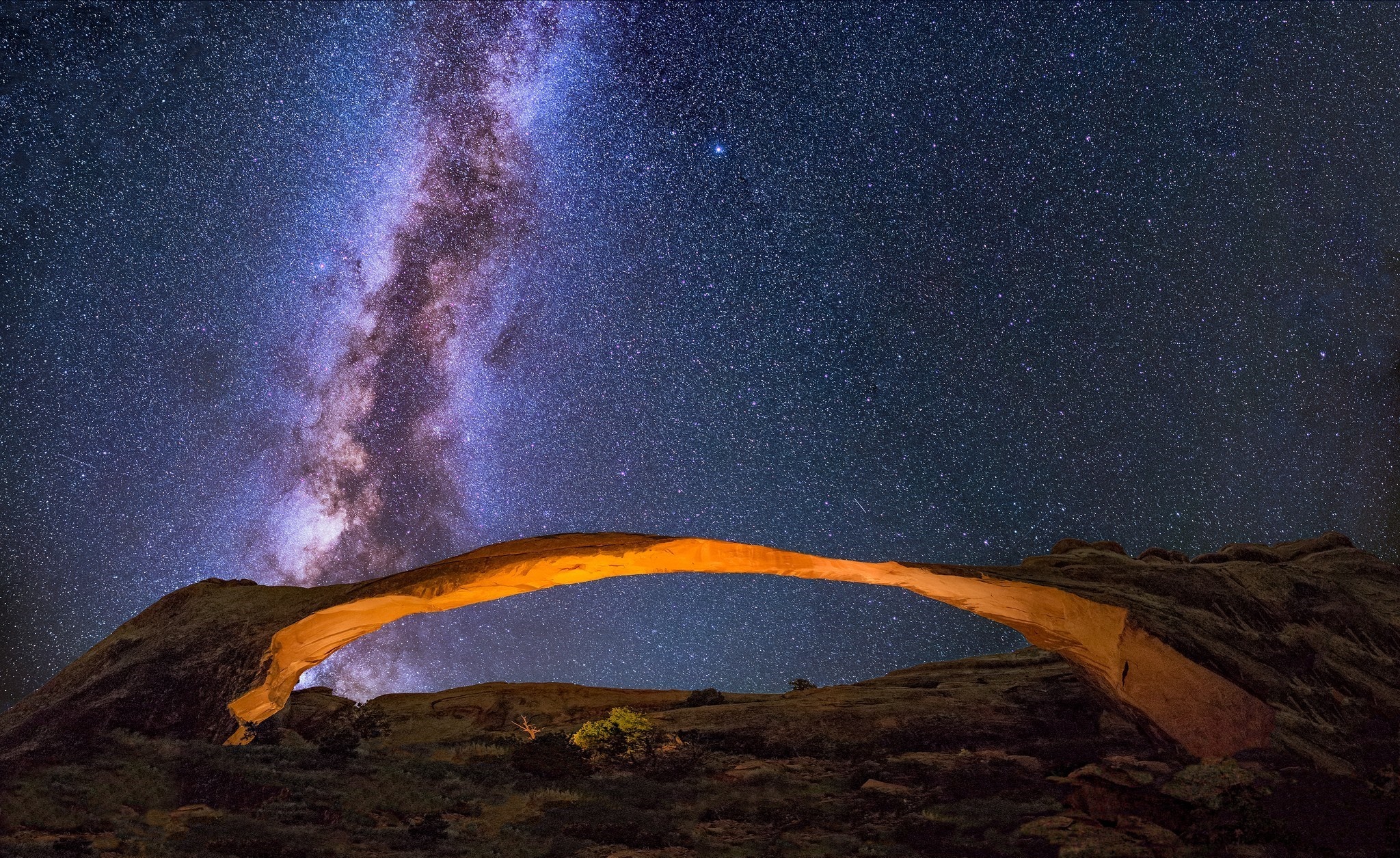Milky Way over Landscape Arch at Night HD Wallpaper